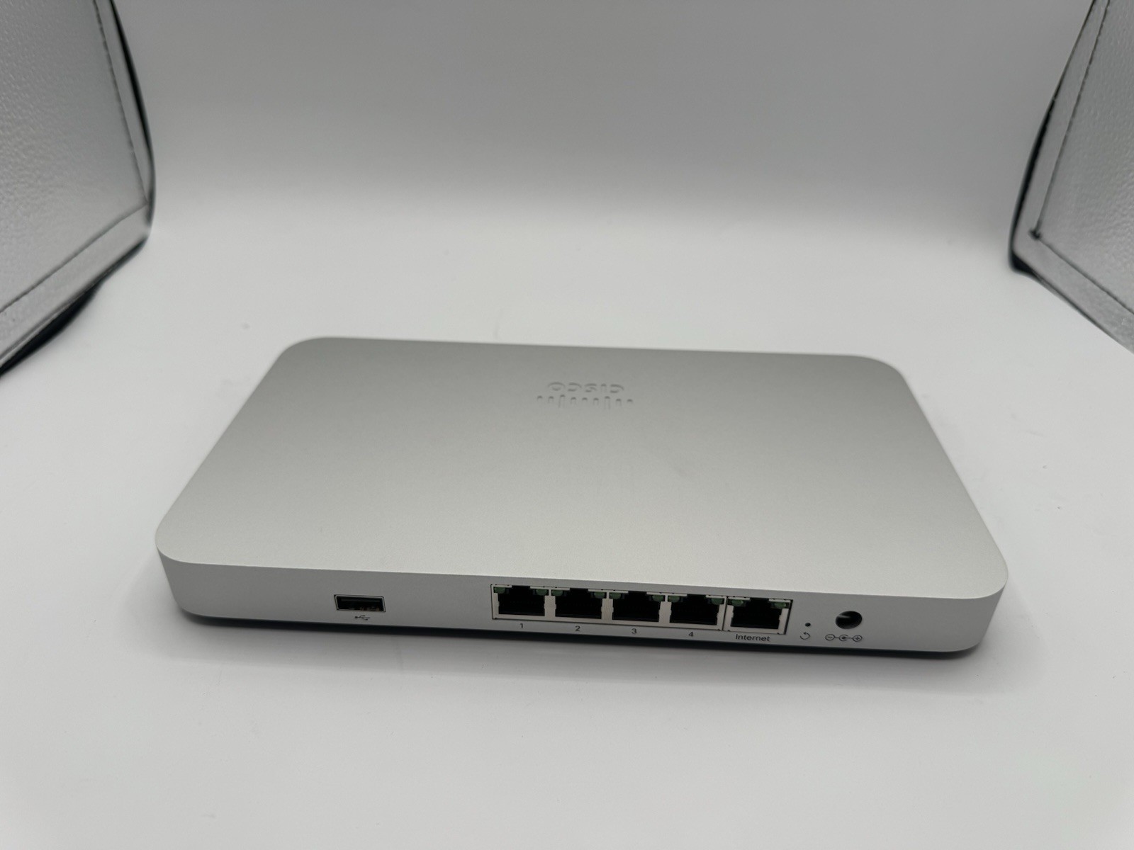 Cisco Meraki MX64-HW Cloud Managed Security Appliance