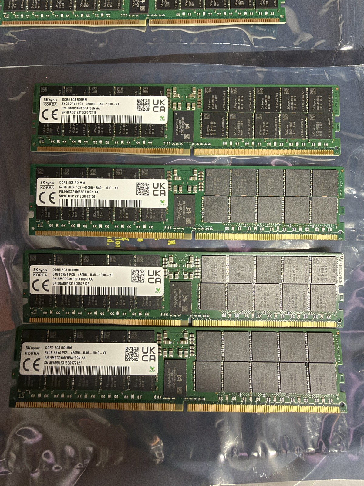 SK hynix 64GB DDR5 4800MHz ECC Server RAM PC5-4800B-RA0-1010-XT EC8 RDIMM