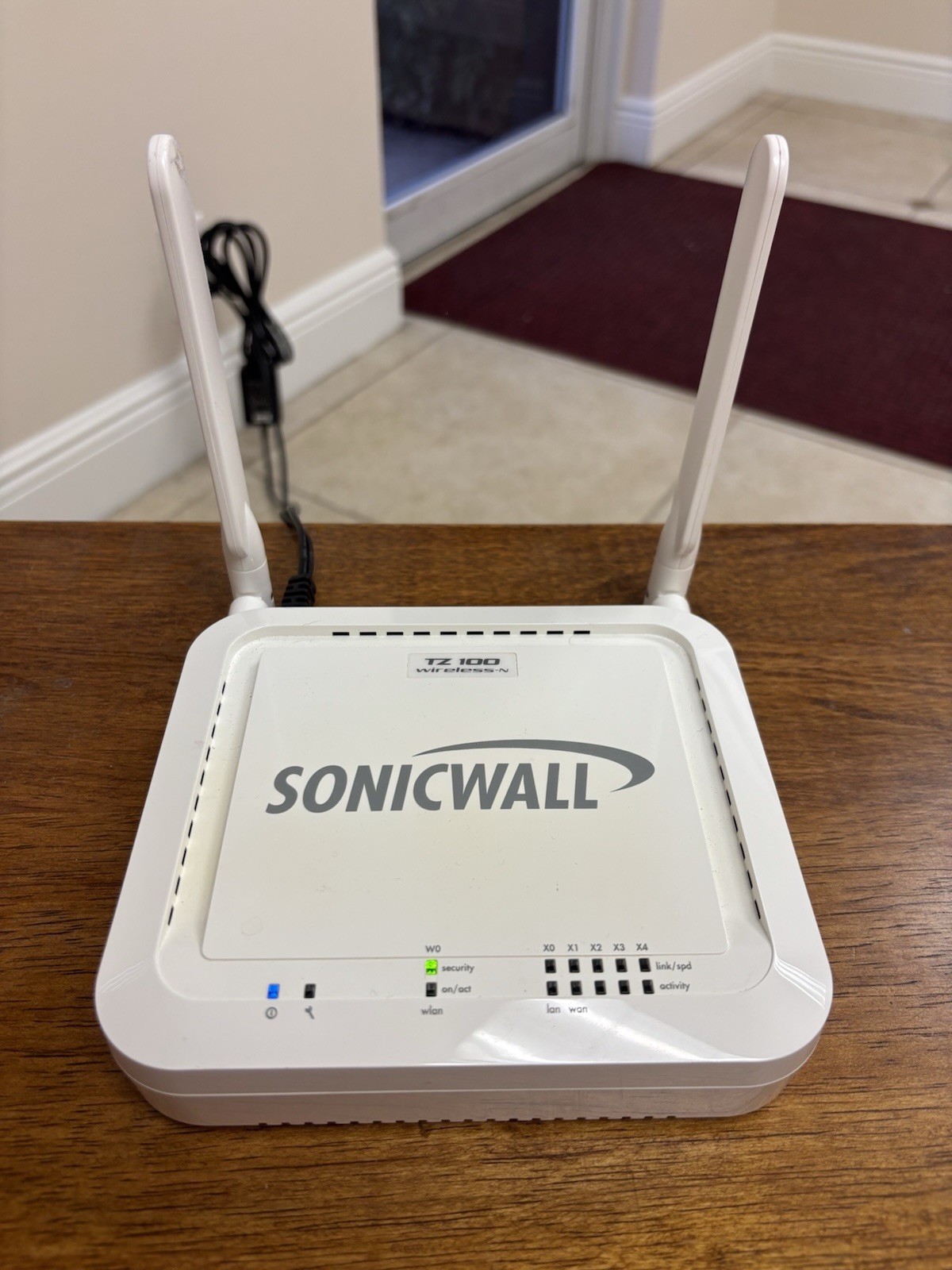 SONICWALL TZ100 APL22-80 Wireless N working w/ power cable