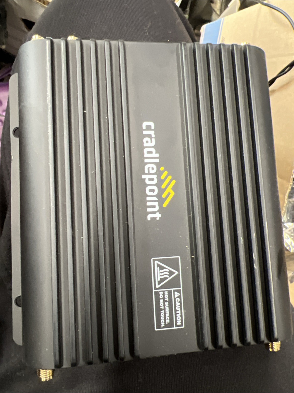 CRADLEPOINT Wireless R500-PLTE-C7C S5A102A 2 LAN Port Rugged Router Unit Only