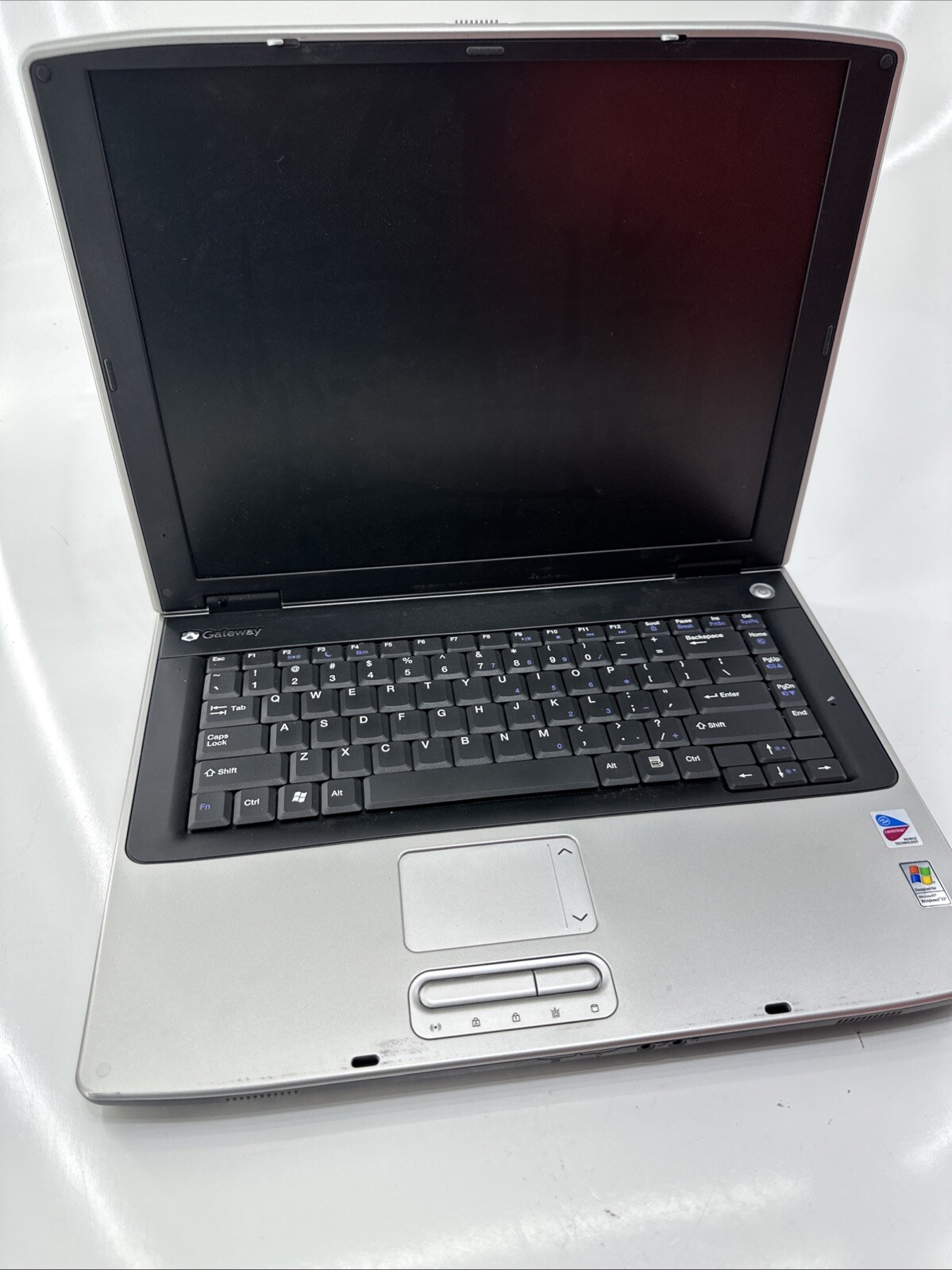 Gateway MA1 M460E Laptop with No Adapter/Charger  Untested For Parts Or Repair