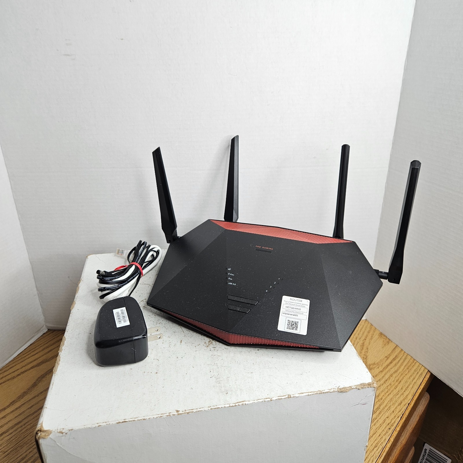 Netgear Nighthawk Pro Gaming XR1000V2 Black 2.4GHz Dual Band WiFi 6 Router