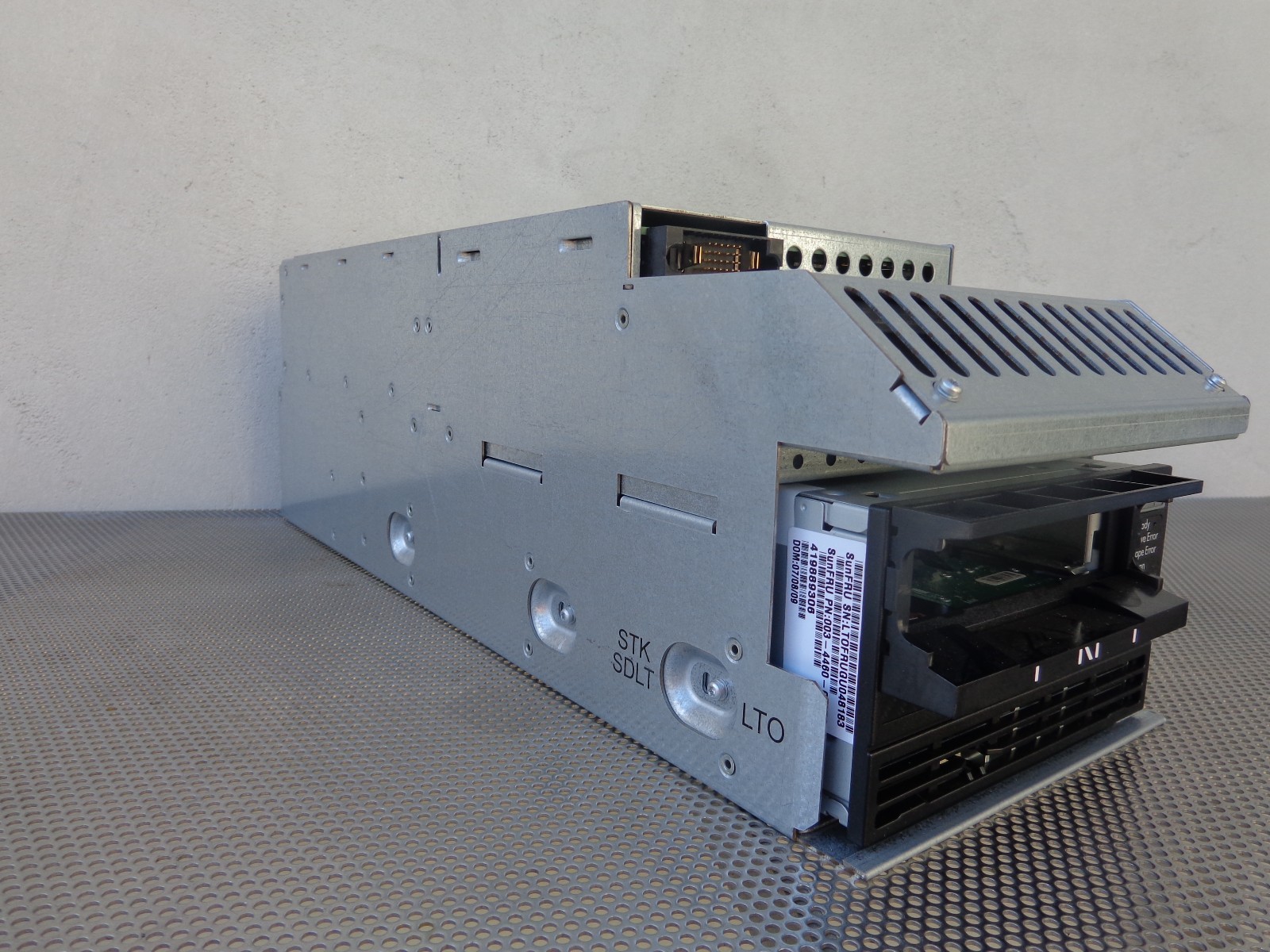 STK StorageTek LTO-4 Tape Drive SUN 003-5028-01 FC 3127905404 HP SL3000