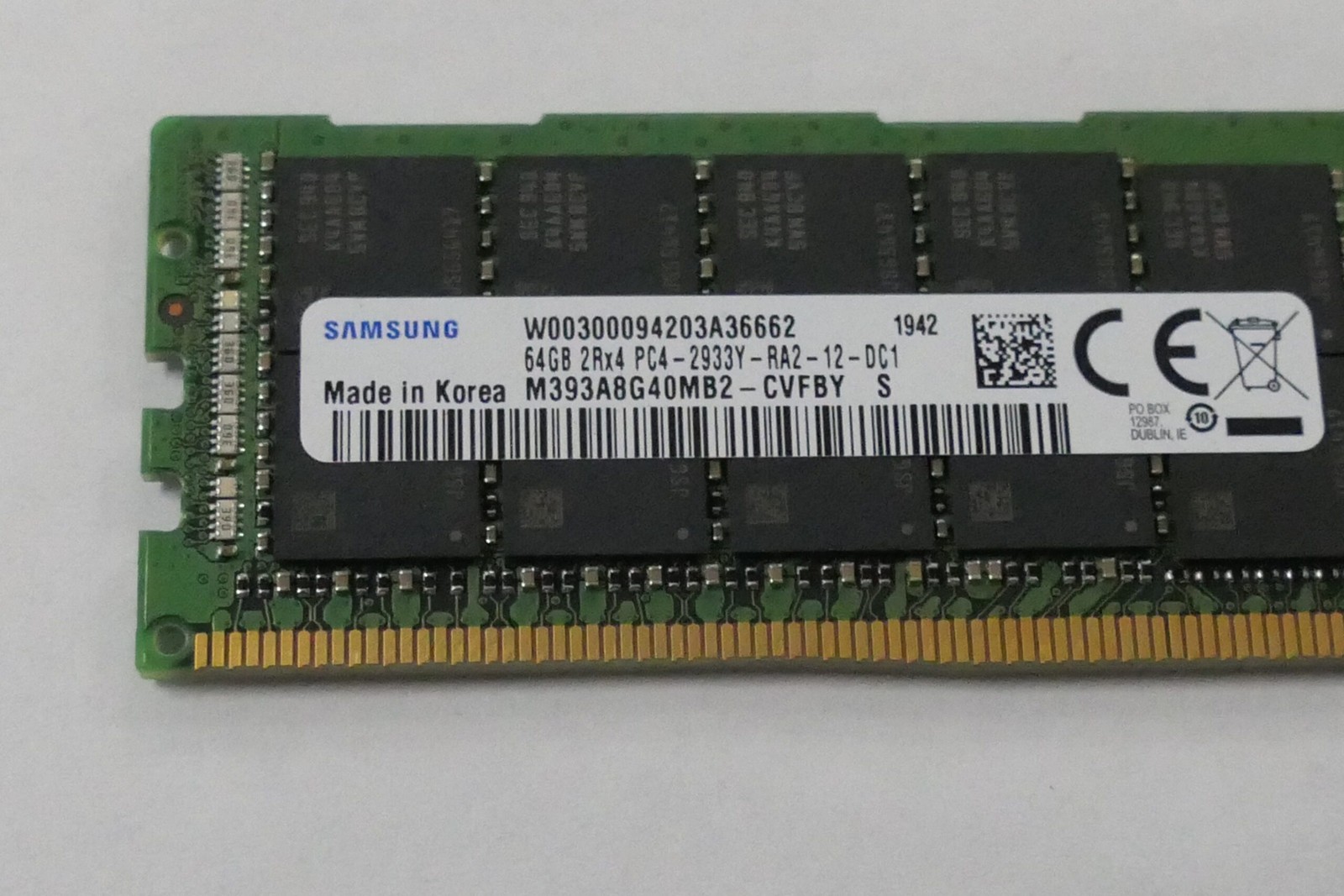 Samsung M393A8G40MB2-CVF 64GB 2Rx4 PC4-2933Y Server Memory