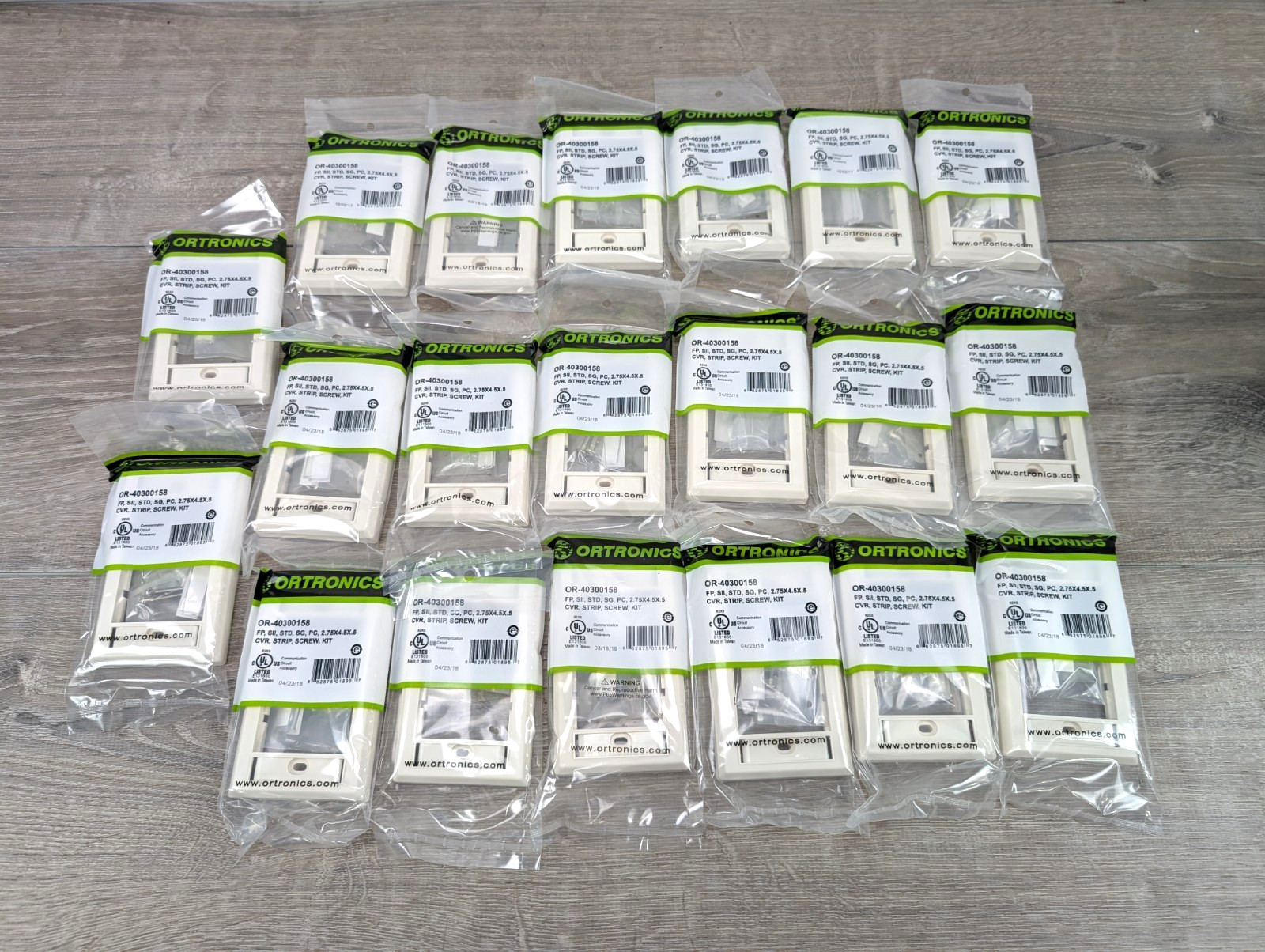 LOT OF 20 ORTRONICS Series II SINGLE GANG FACEPLATE. OR-40300158