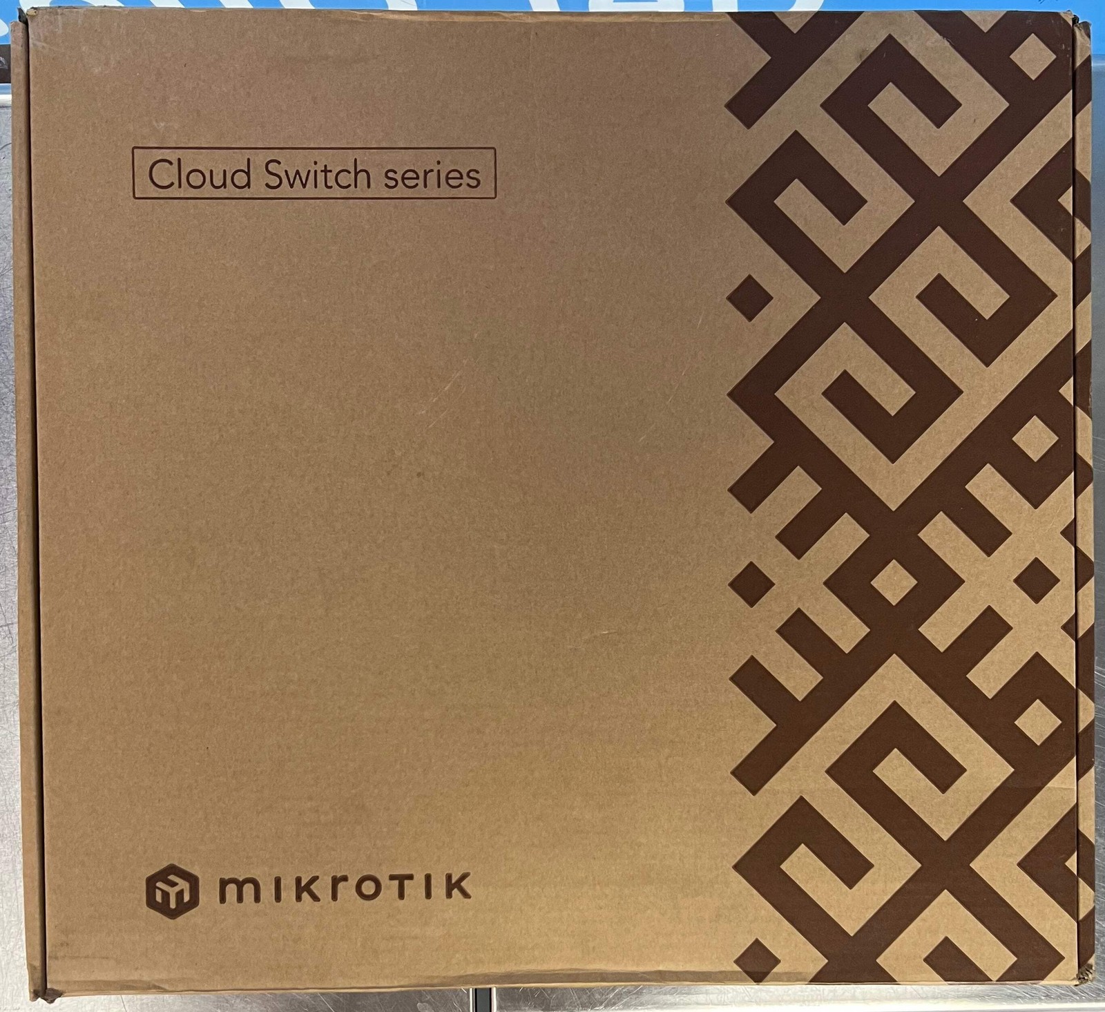 Mikrotik 48P-4s+2Q+RM Networking Device New Open Box White
