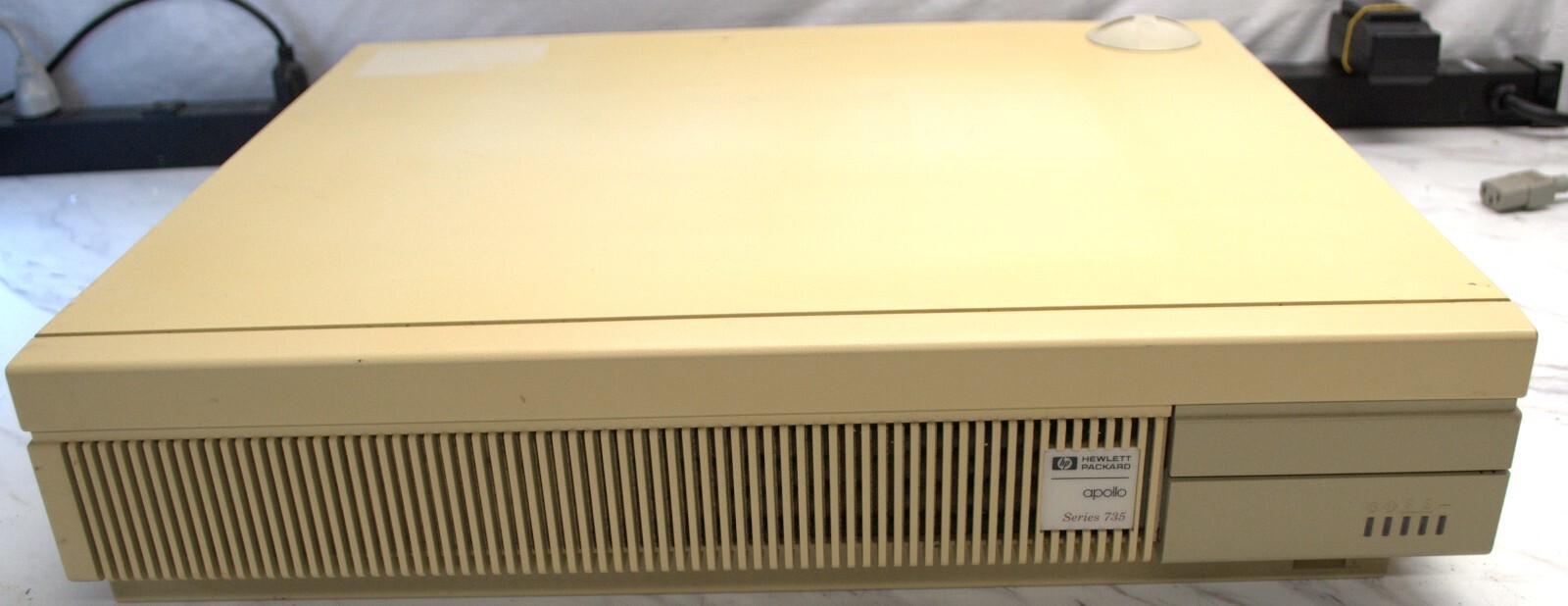 Museum Item HP Apollo 735 HP-UX Workstation Ships Worldwide