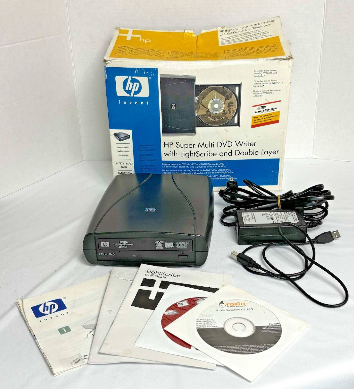 HP dvd840e External Super Multi DVD Writer LightScribe Double Layer USB w/ Box
