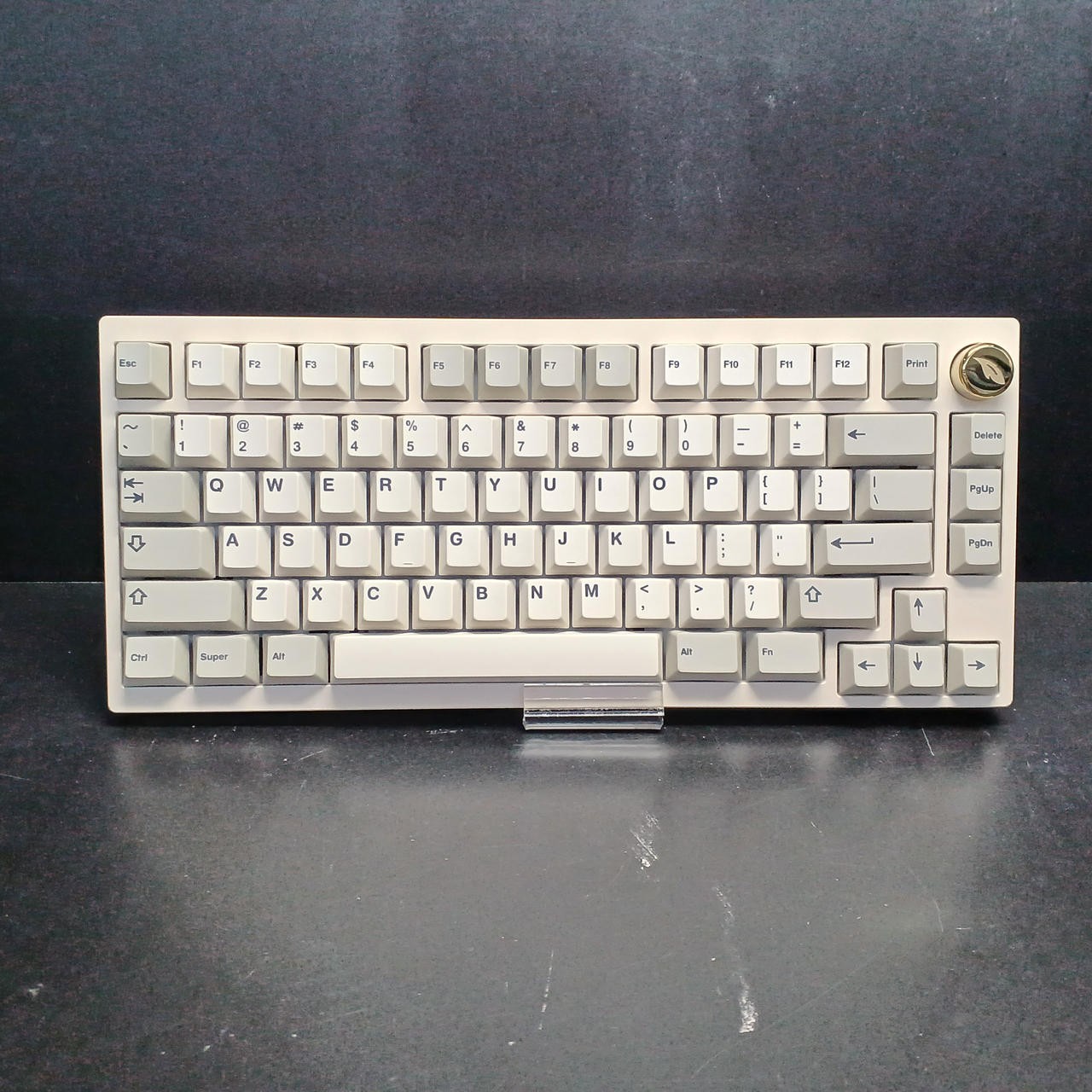 Keyboard Model QK75 QWERTY KEYS