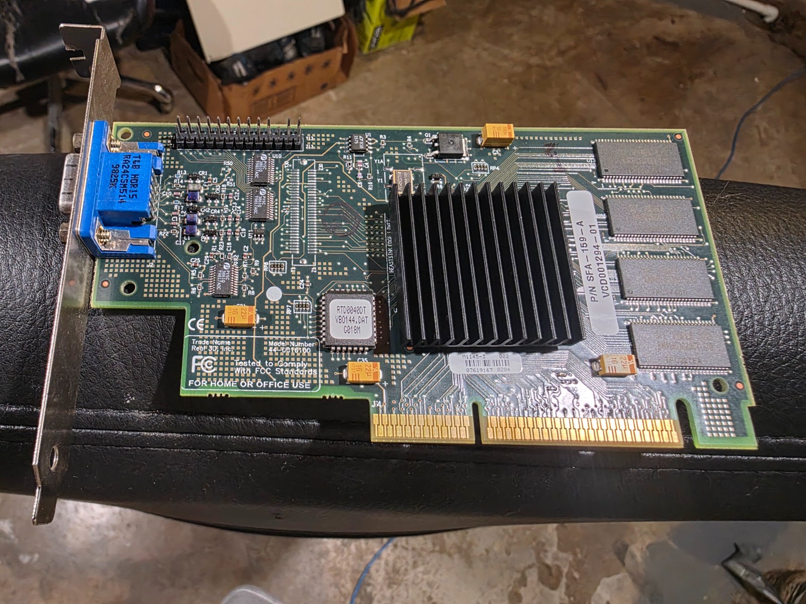 Real3D StarFighter AGP - Intel740 i740 Chipset - Vintage GPU - Model 44-0016100