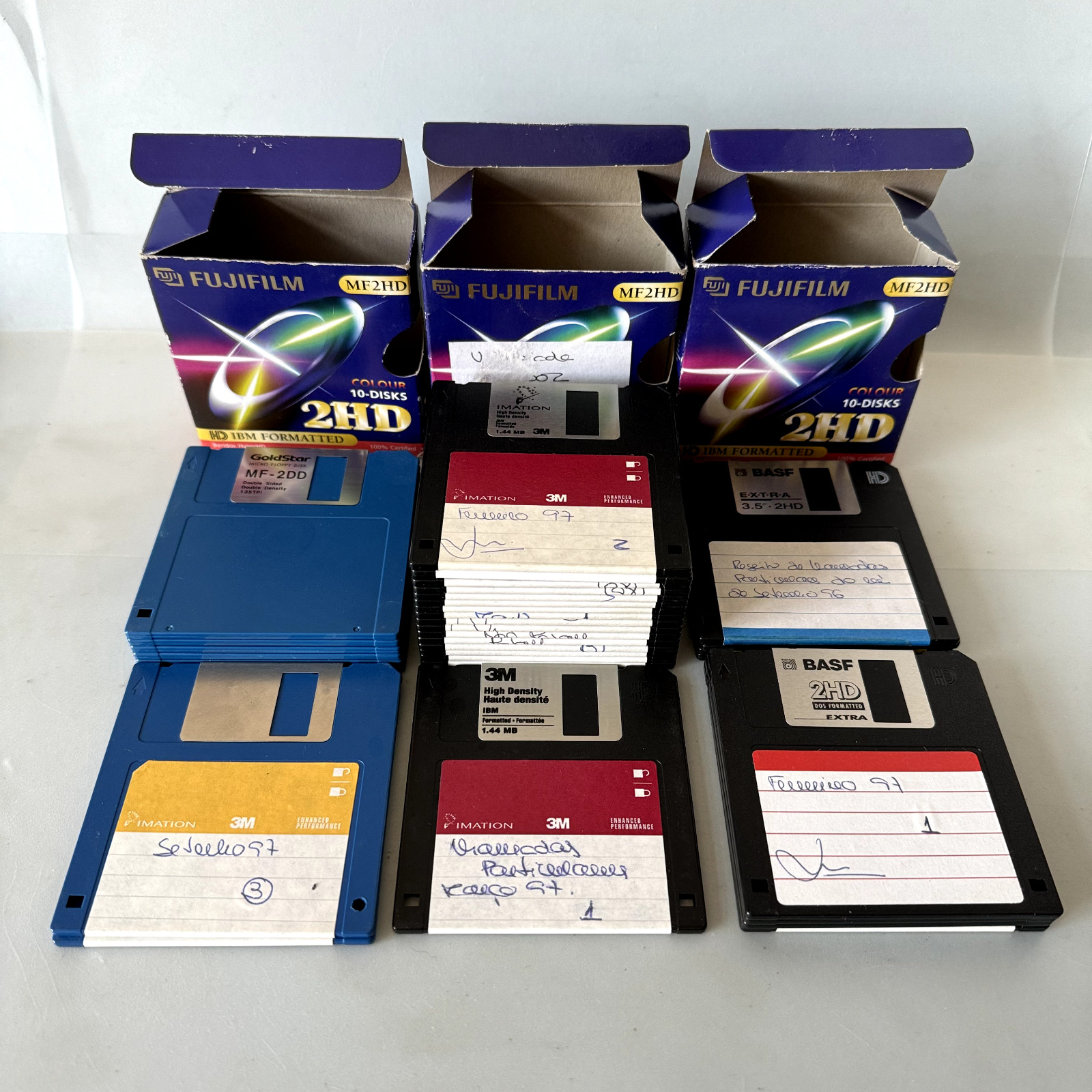 Lot of 33x 3.5 Floppy Disks 2DD & 2HD Diskettes Vintage Computing Bundle - USED