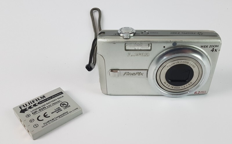 Fujifilm Fine Pix F480 Digital camera CM-1 8.2Mega Pixel Wide Zoom used 4x