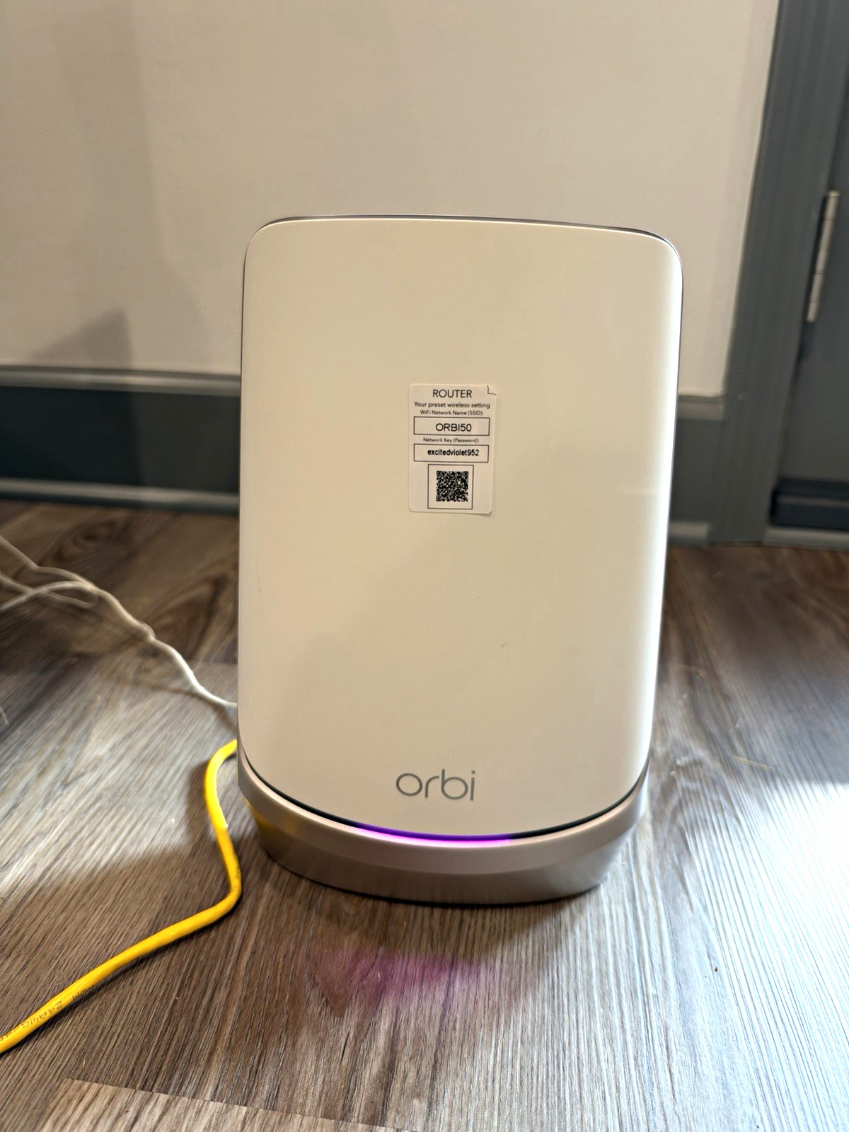 NETGEAR Orbi RBRE960 Quad-Band Mesh WiFi Router + 3 Satellites White/Black (Lot)