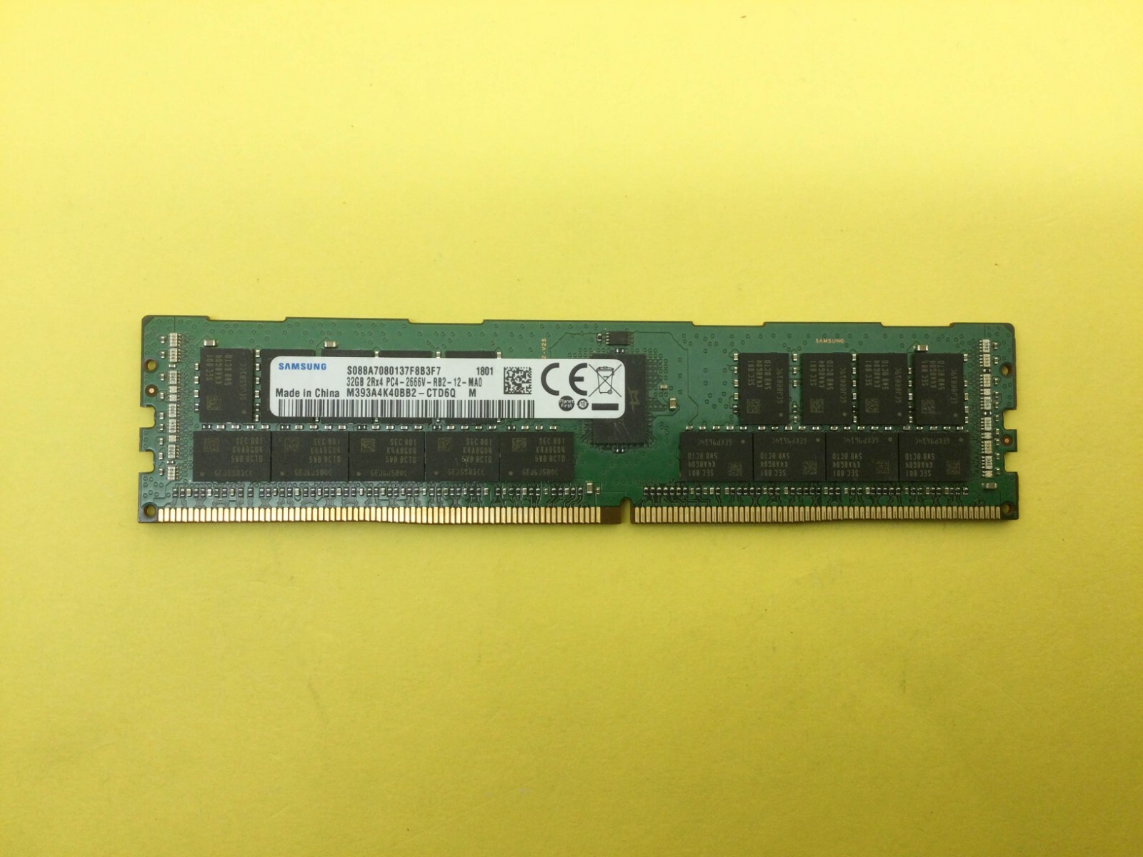 SAMSUNG 32GB (1x32GB) 2RX4 PC4-2666V DDR4 SERVER MEMORY M393A4K40BB2-CTD