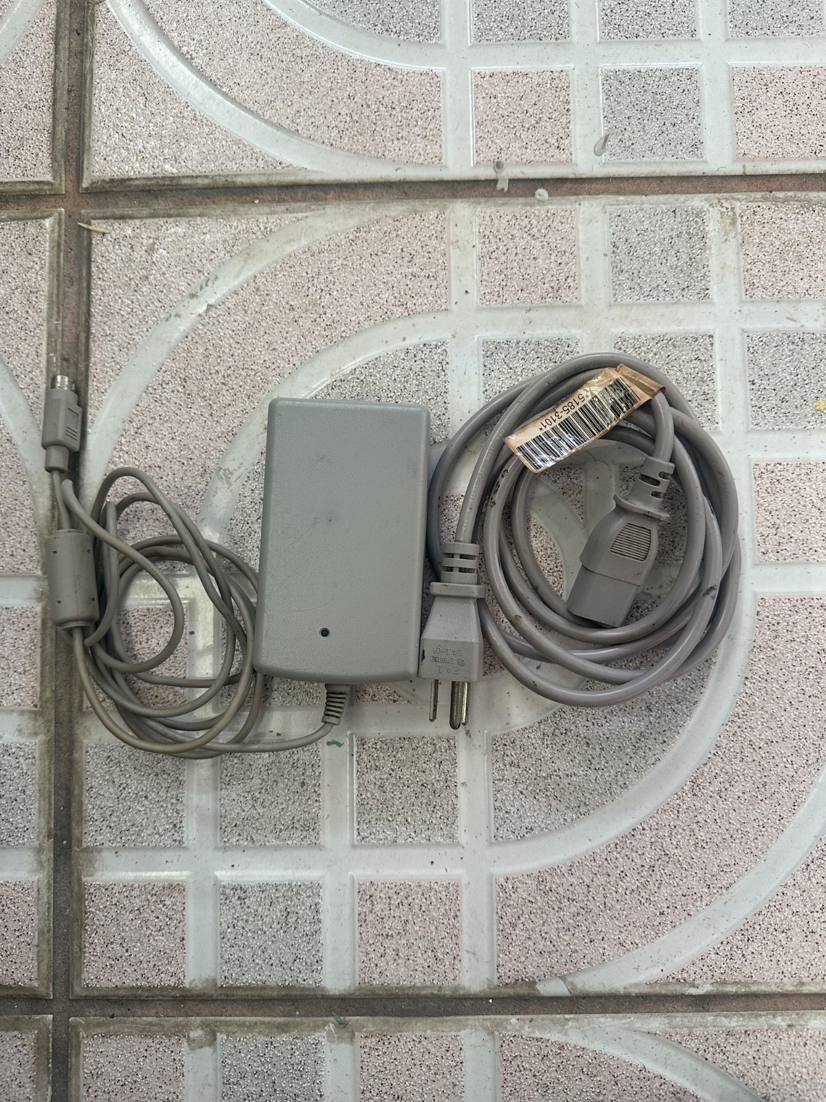 Li shin International enterprise corp ac adapter model lse9901b1250