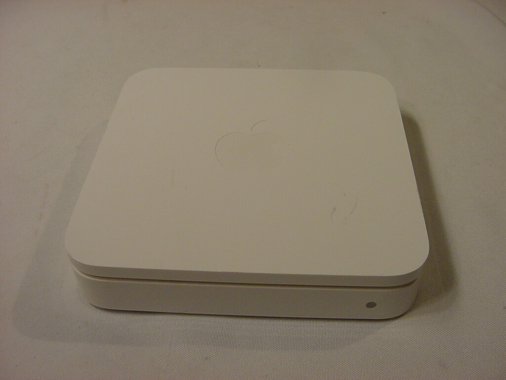 APPLE AIRPORT EXTREME BASE STATION WIRELESS ROUTER A1354 - NO POWER CORD