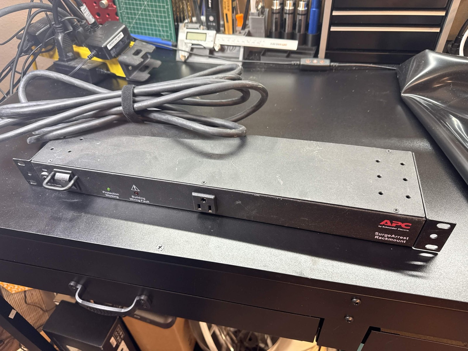 APC NET9RMBLK Rackmount SurgeArrest 9-Outlet 120V 15A Surge Protector - Tested