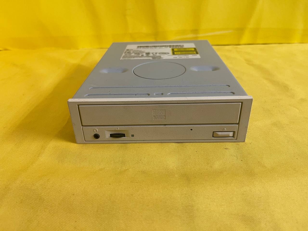 LG CED-8080B Internal IDE CD-R/RW Drive 045UXR Beige RE