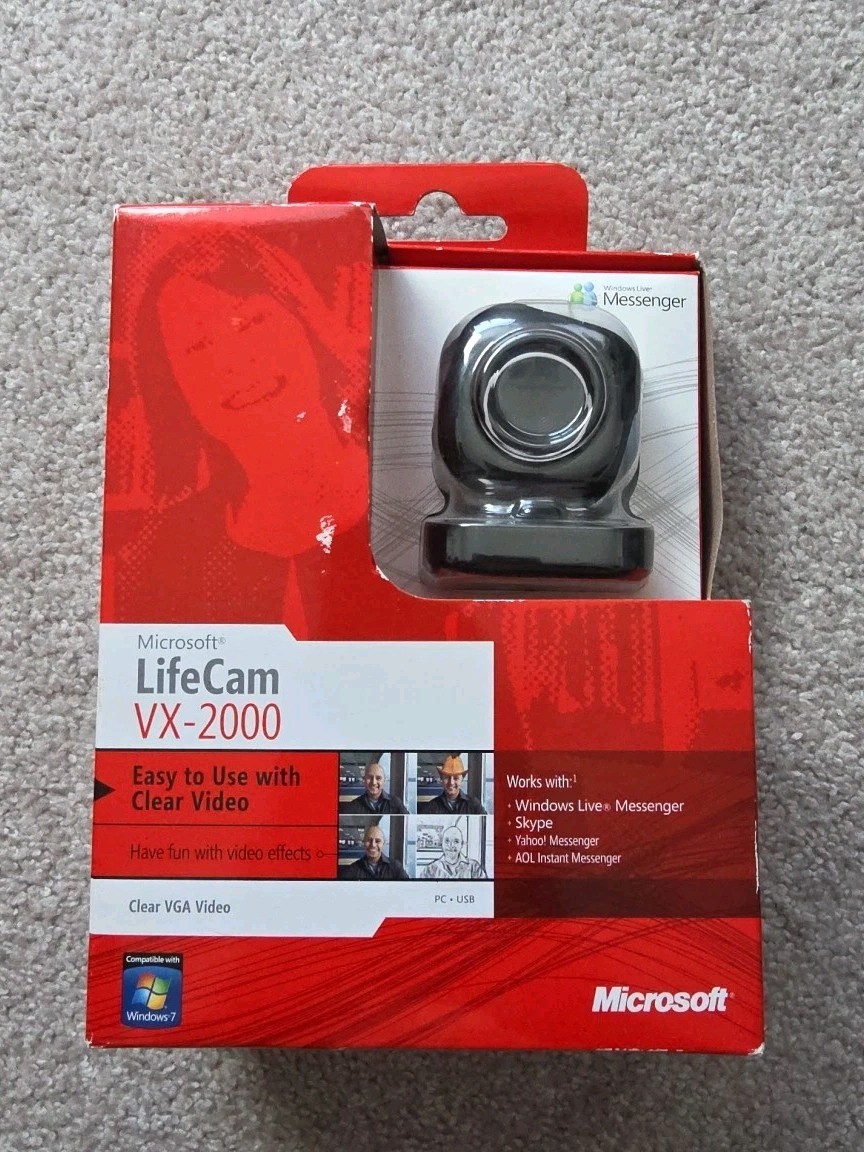 Microsoft Lifecam VX-2000 Webcam with Microphone Model 1381 NEW