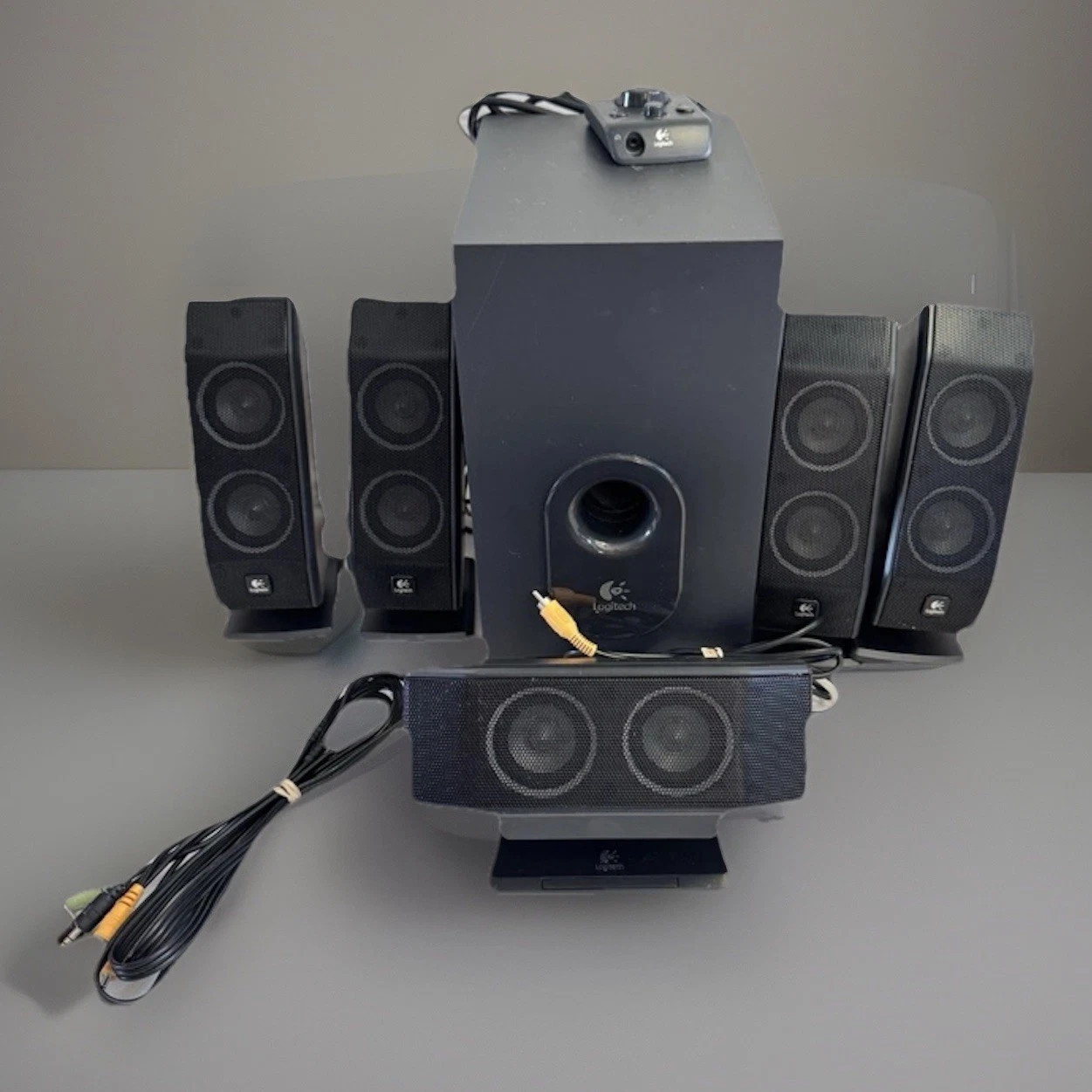 Logitech X-540 5.1 Surround Sound PC Speaker System w Subwoofer Tested/Working