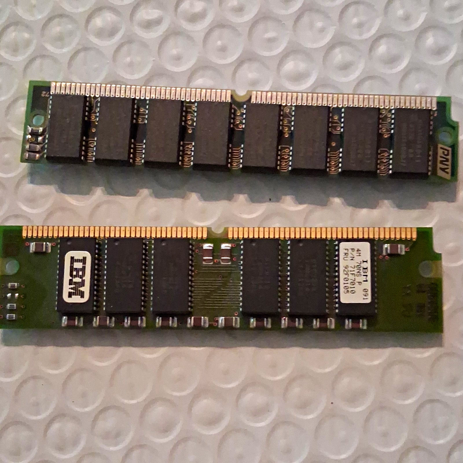 IBM 32MB Kit (2x16MB) 168-Pin DIMM EDO RAM 70ns Unbuffered 71F7010
