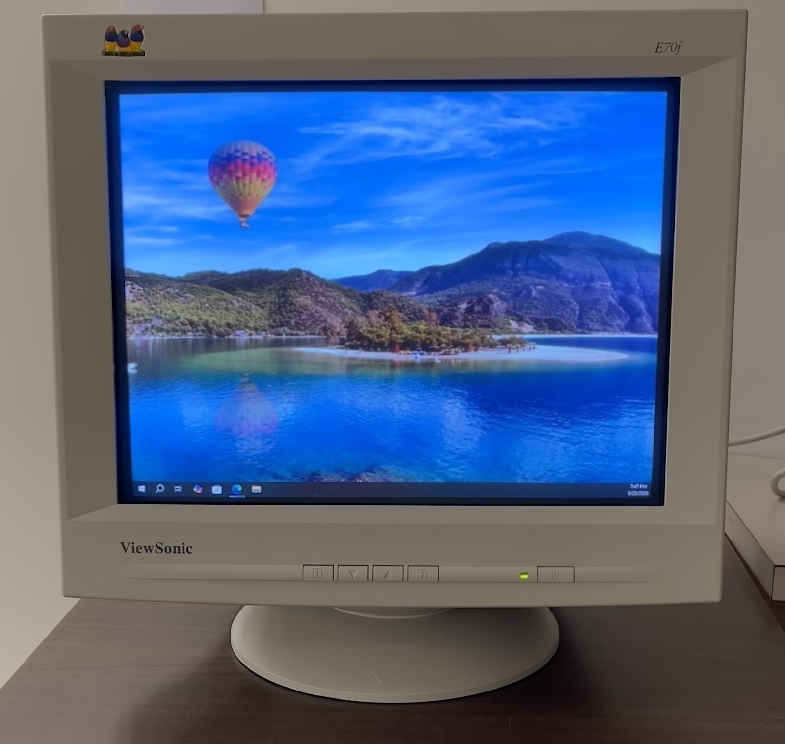 Viewsonic E70f 17" VGA CRT Retro Gaming monitor Model #VCDTS23103-2M
