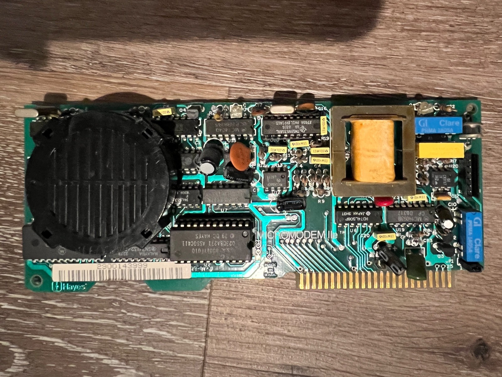 Hayes Micromodem IIe + Microcoupler