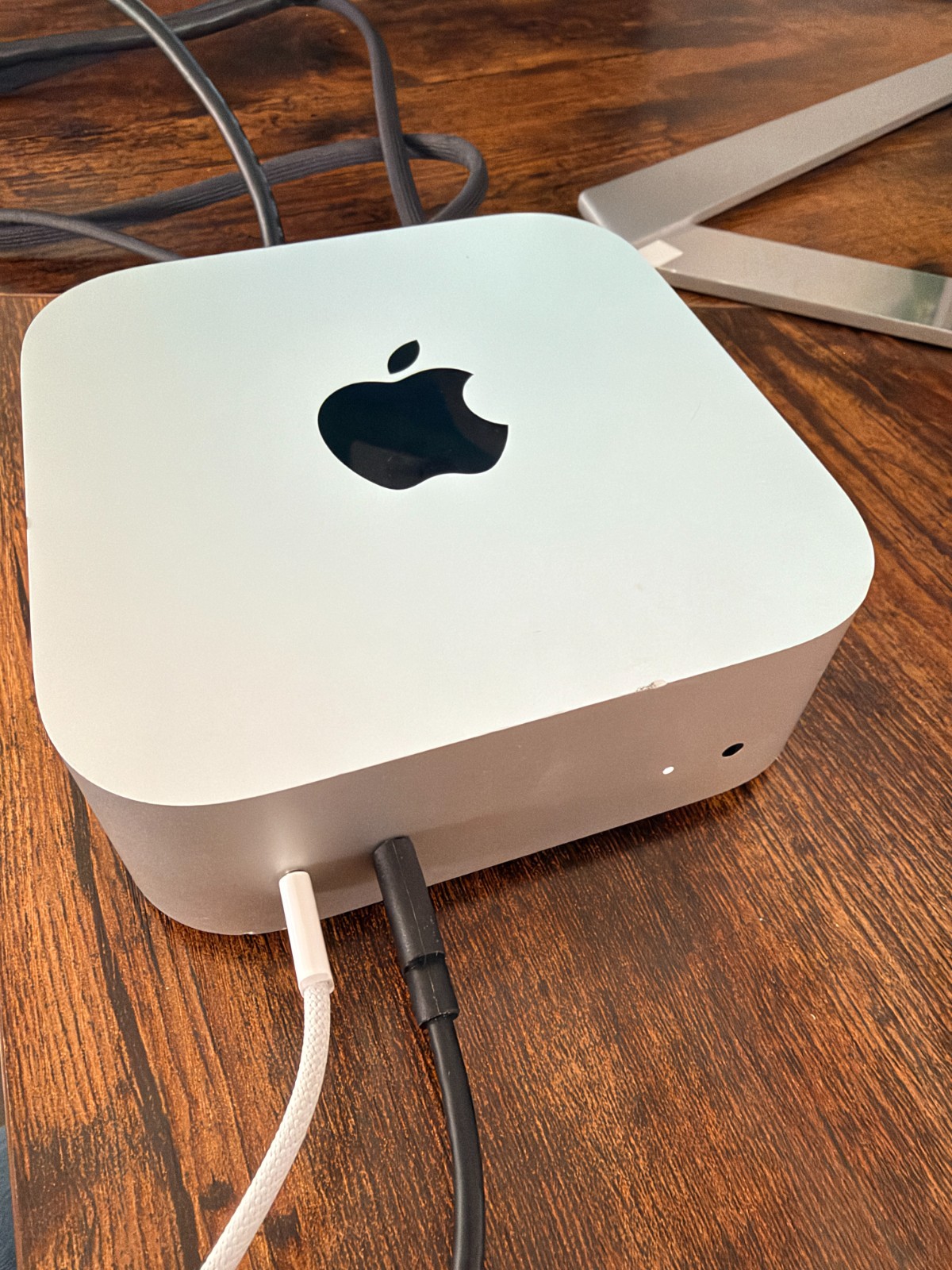 Mac Mini (2024) M4 10-core CPU/10-core GPU 512GB SSD 16GB Ram Good