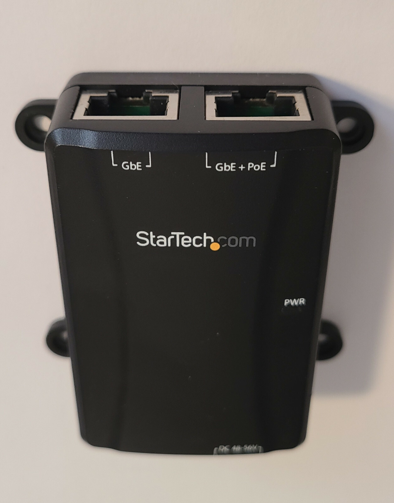 STARTECH.COM POEINJ1G 1-Port Gigabit Midspan PoE+ Injector with 56V power supply