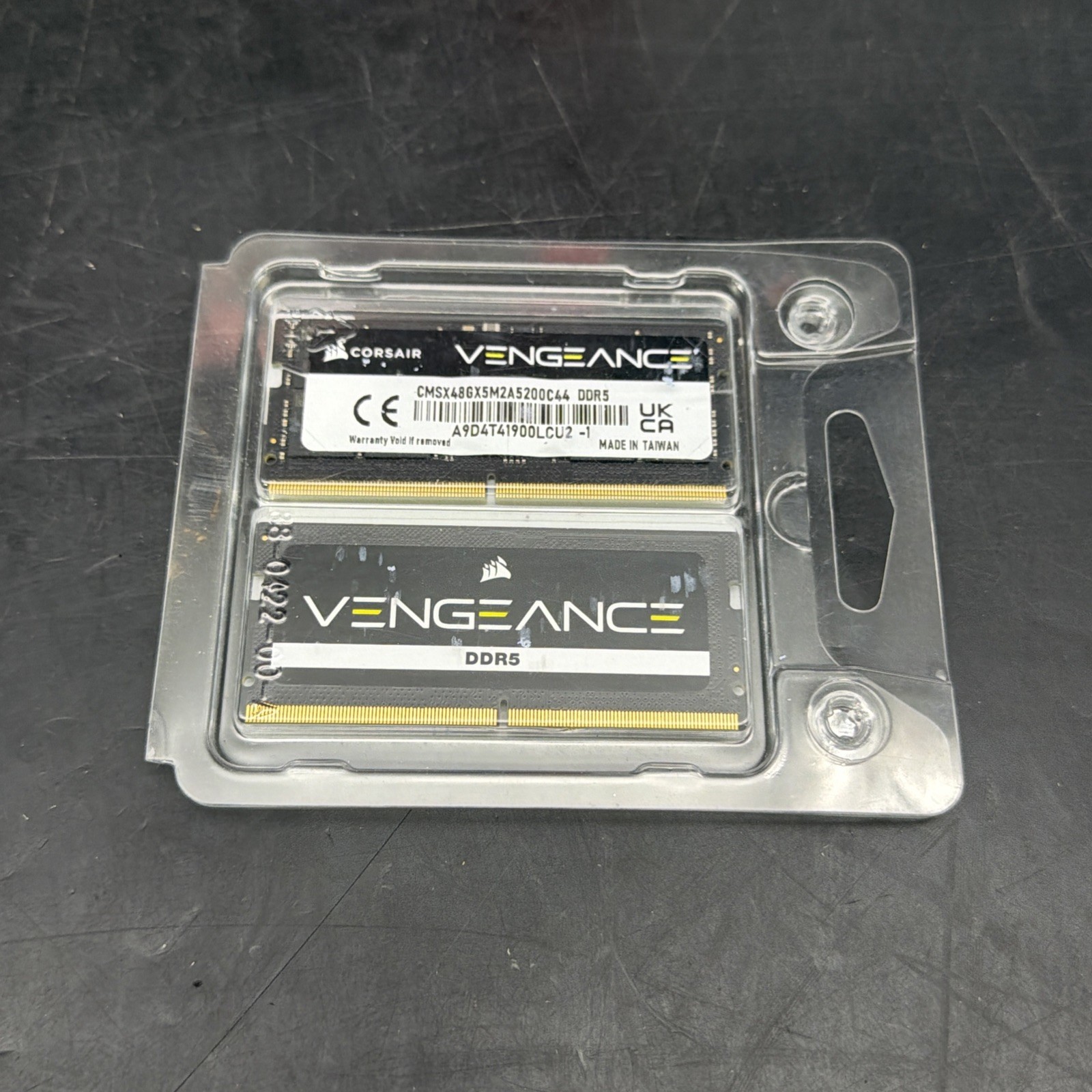 LIGHTLY USED Corsair Vengeance 48GB  (2x24GB) DDR5 SO-DIMM CMSX48GX5M2A5200C44