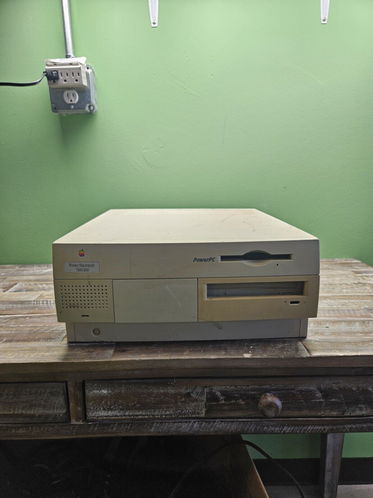 Vintage Apple Power Macintosh G3 PowerPC Computer | M3979