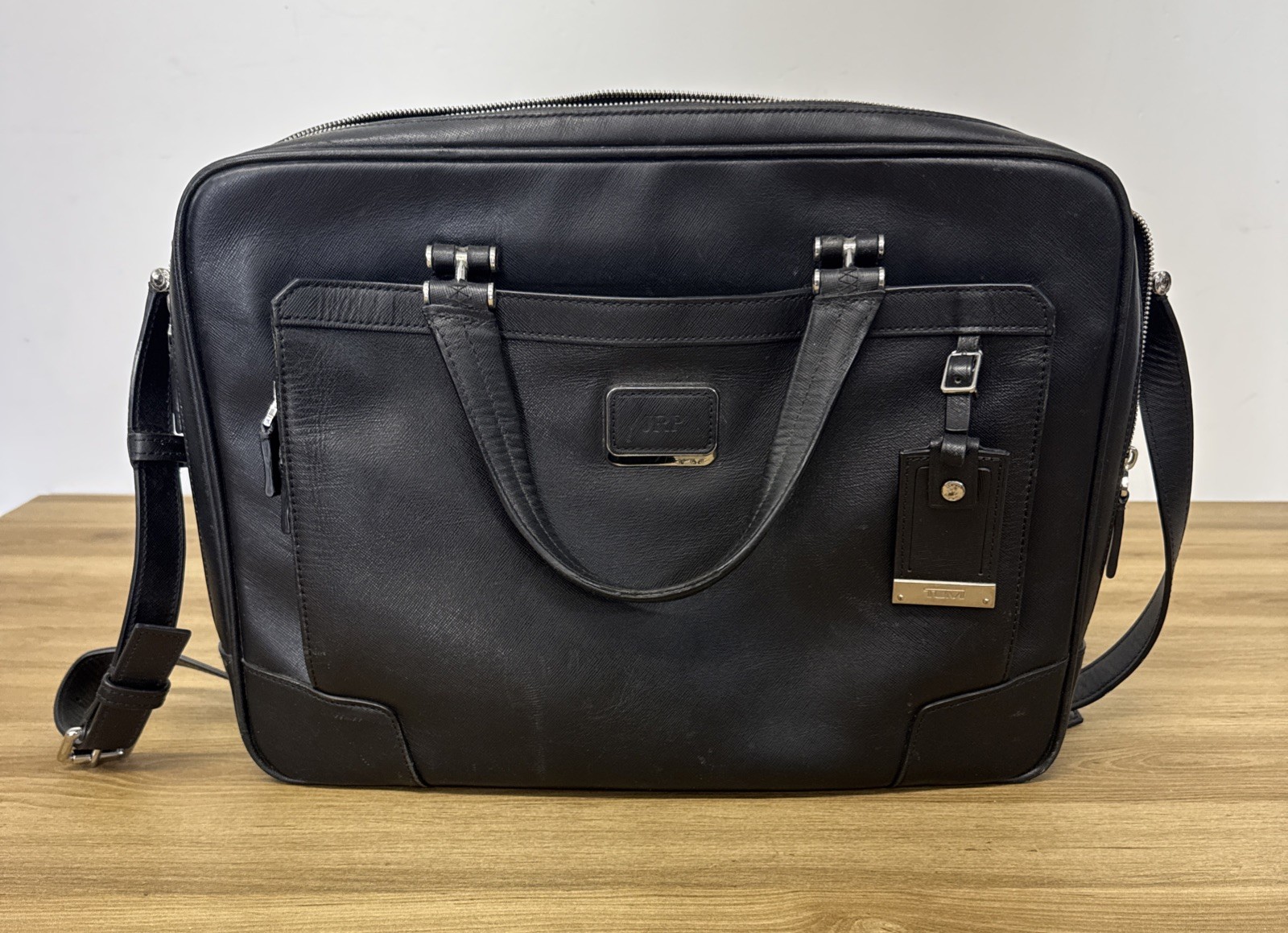 TUMI Alpha Expandable Black Leather Laptop Briefcase Bag Computer Bag 9323OD