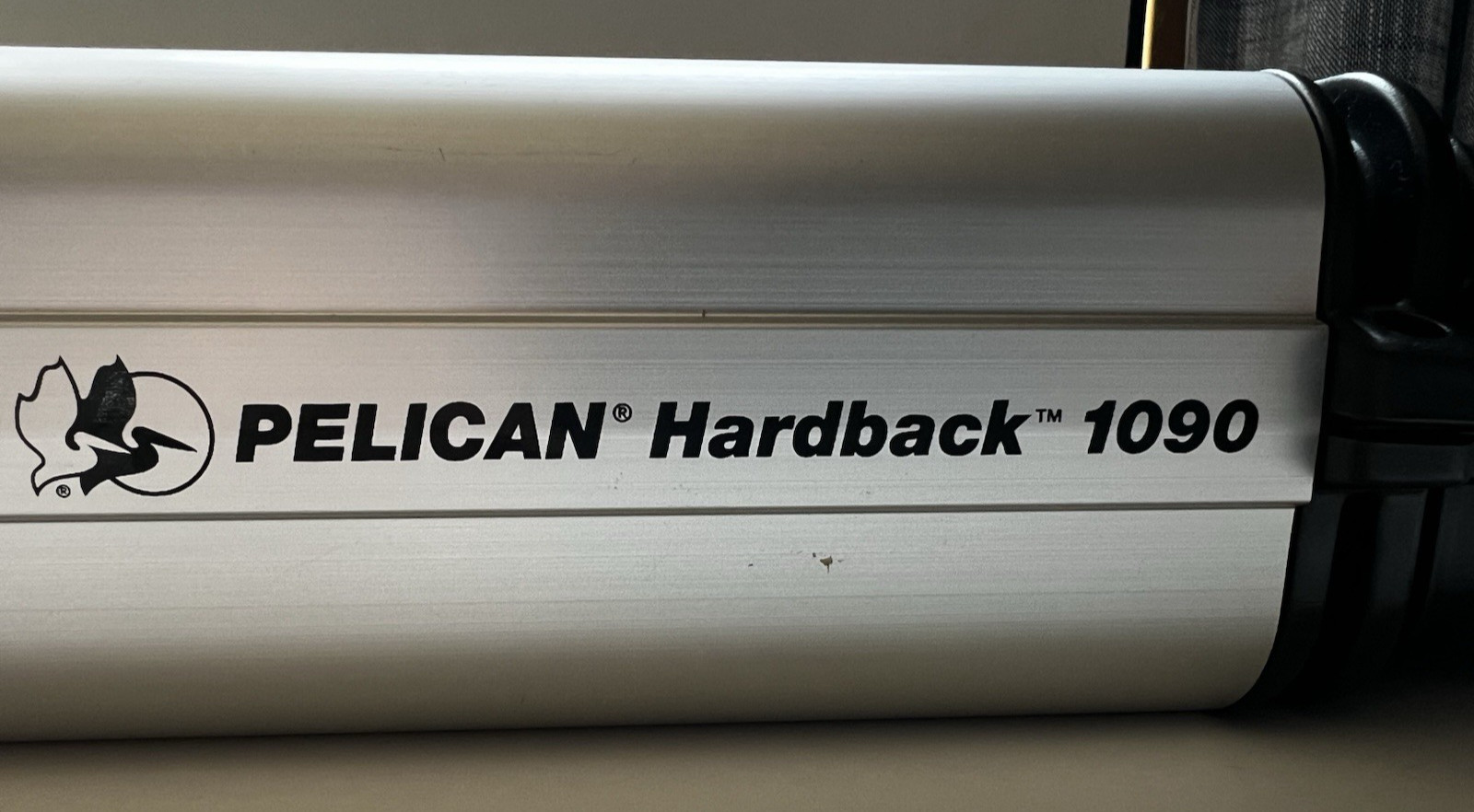 Pelican Hardback 1090 15” Notebook Computer Protector Carrying Case Foam Insert
