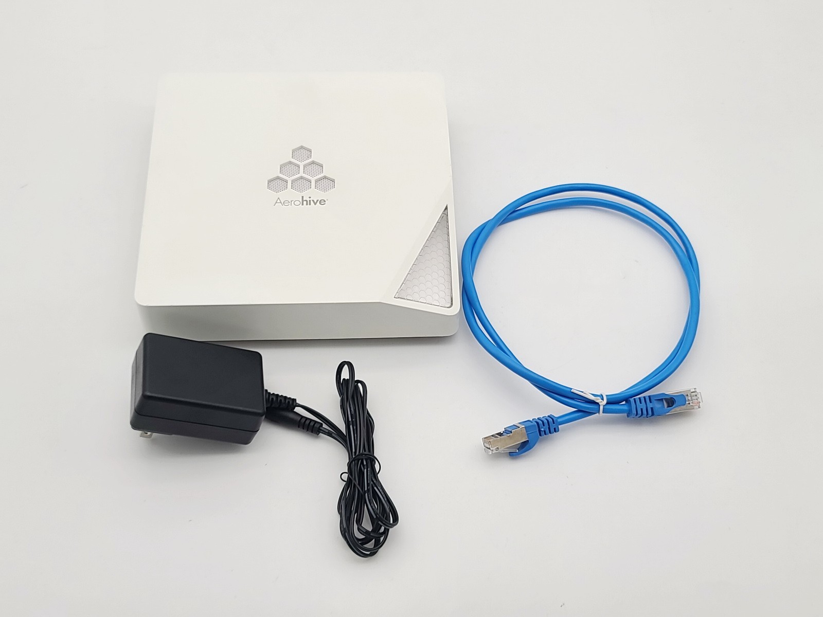 AEROHIVE HIVEAP 330 DUAL-BAND 802.11N 3X3 MIMO WIRELESS ACCESS POINT W ADAPTER