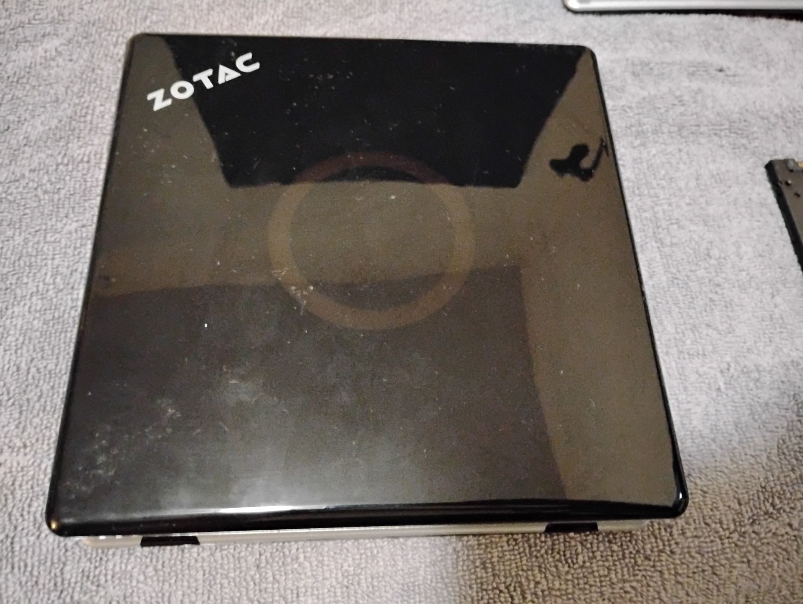 Zotac ZBox MN322