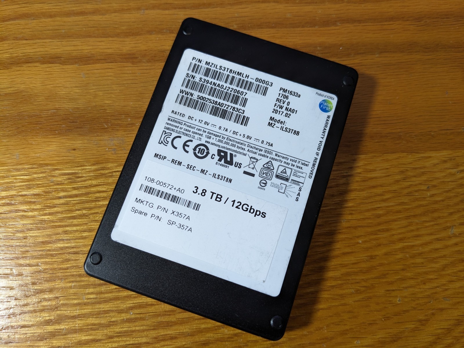 Samsung 3.84TB PM1633A SAS 12G SFF SSD NetApp 512 byte - 98-99% Health