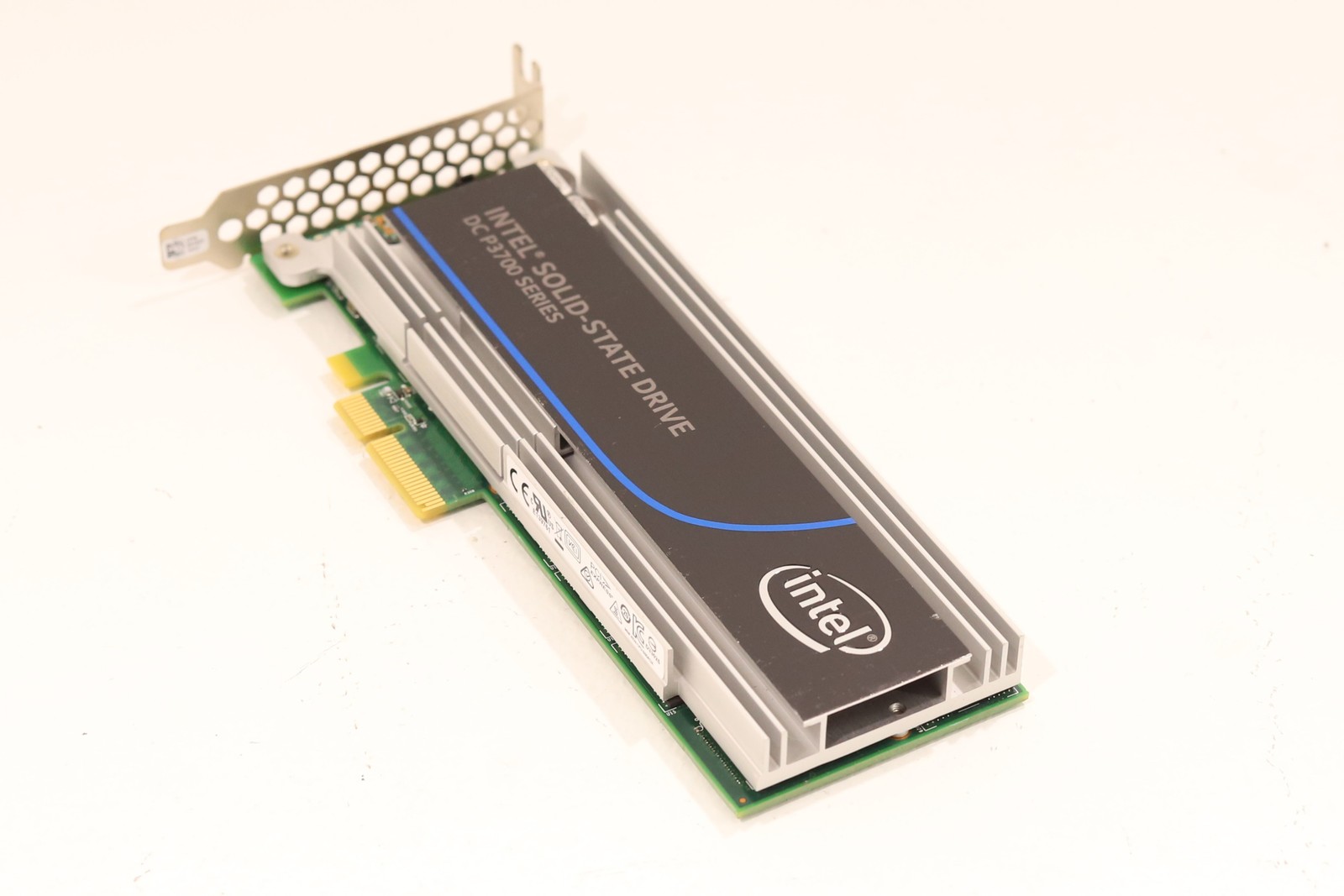 Intel SSDPEDMD800G4 DC P3700 Series 800GB MLC NVMe PCIe Gen3 x4 SSD Card Tested
