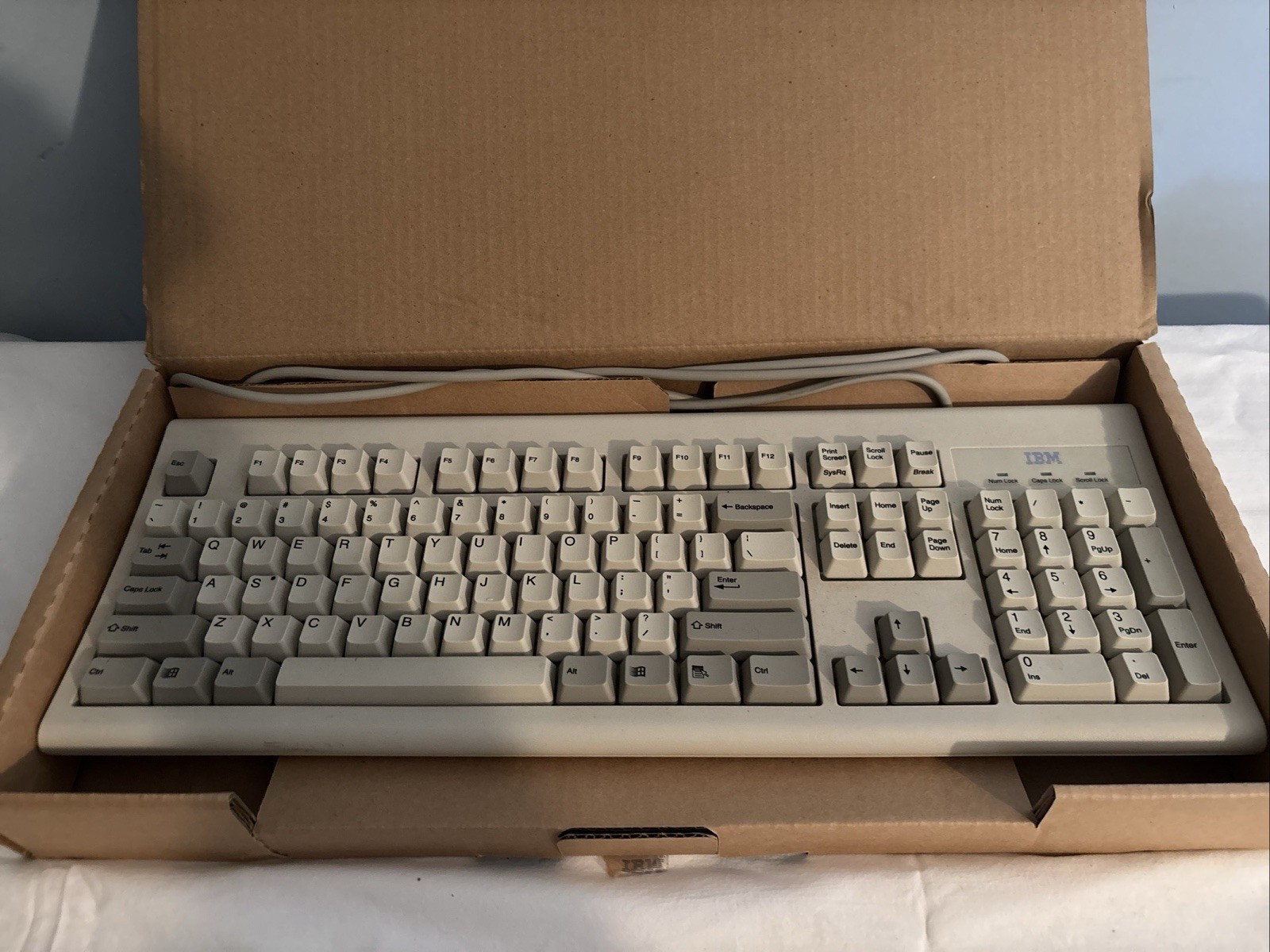 IBM KB-8923 Keyboard, PS/2, made in Thailand, 1997,  IN ORIGINAL BOX