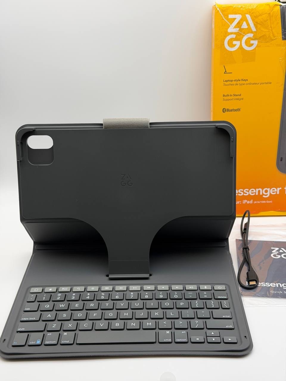 ZAGG Messenger Folio 2 Keyboard Case for iPad A16/11th/10th Gen, Black