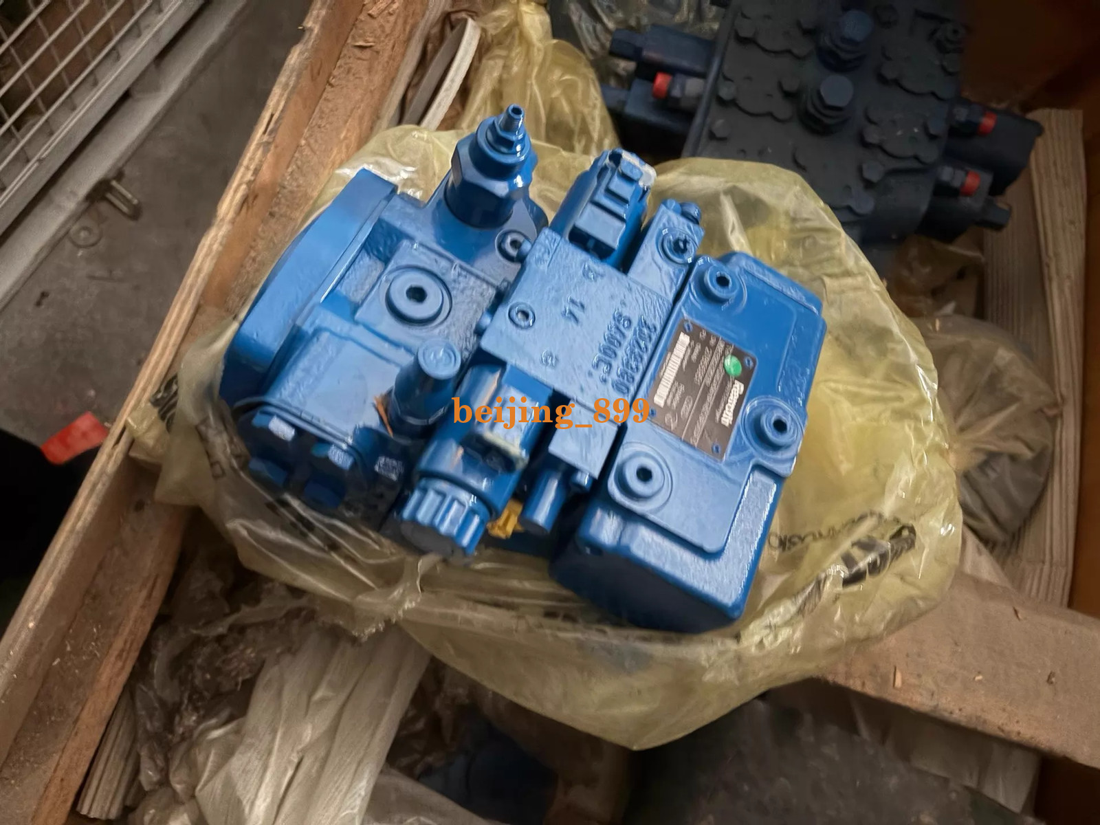 1PC NEW Rexroth hydraulic valve R902196199 A10VG28DA1D8/10R-NSC10F015SP-S