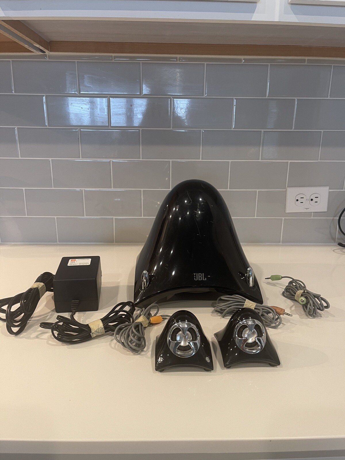 JBL Creature ii Black Powered Speaker & Subwoofer System SEE DESC
