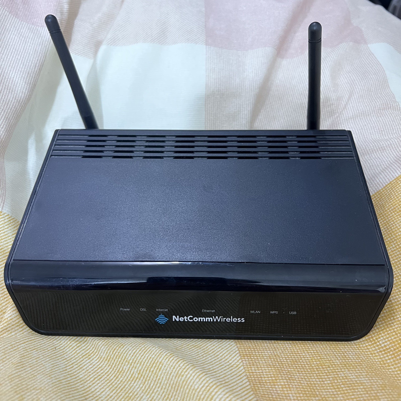 NetComm ADSL2+ WiFi Modem Router (NB604N) with Power Supply - Working