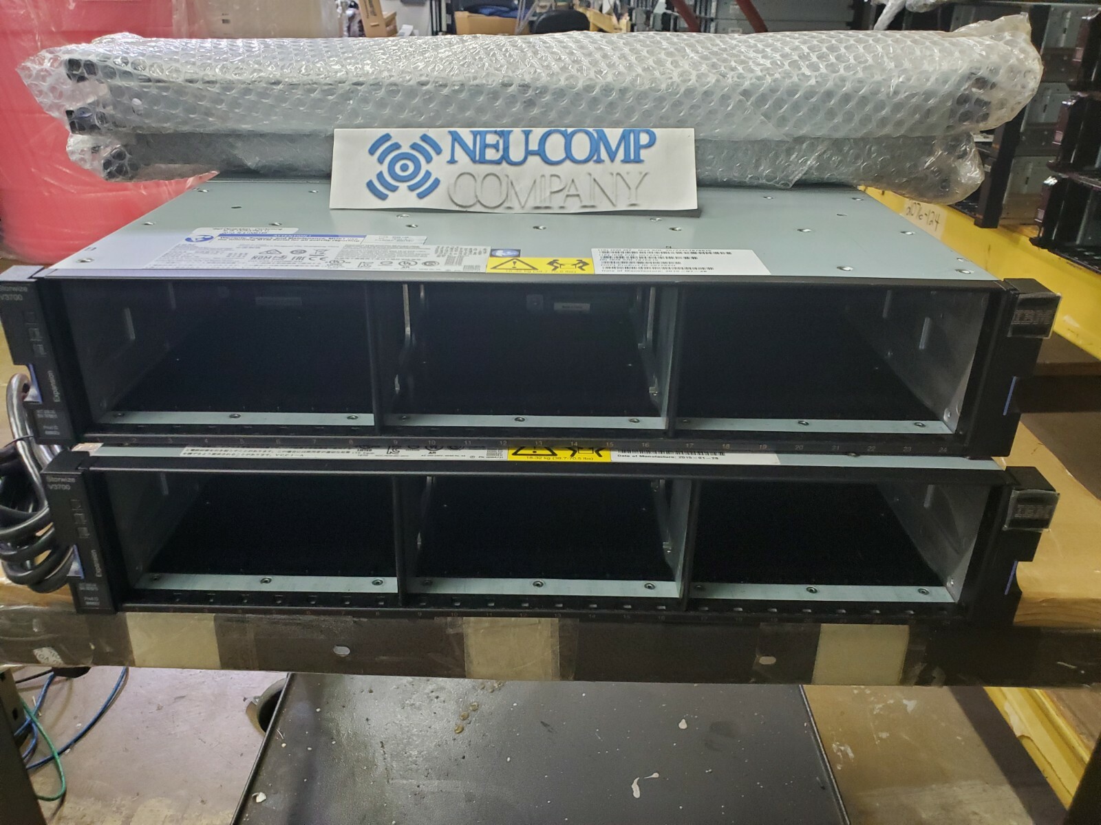 IBM 2072-24E 2072-SEU Storwize V3700 Expansion Enclosure No Drives Included