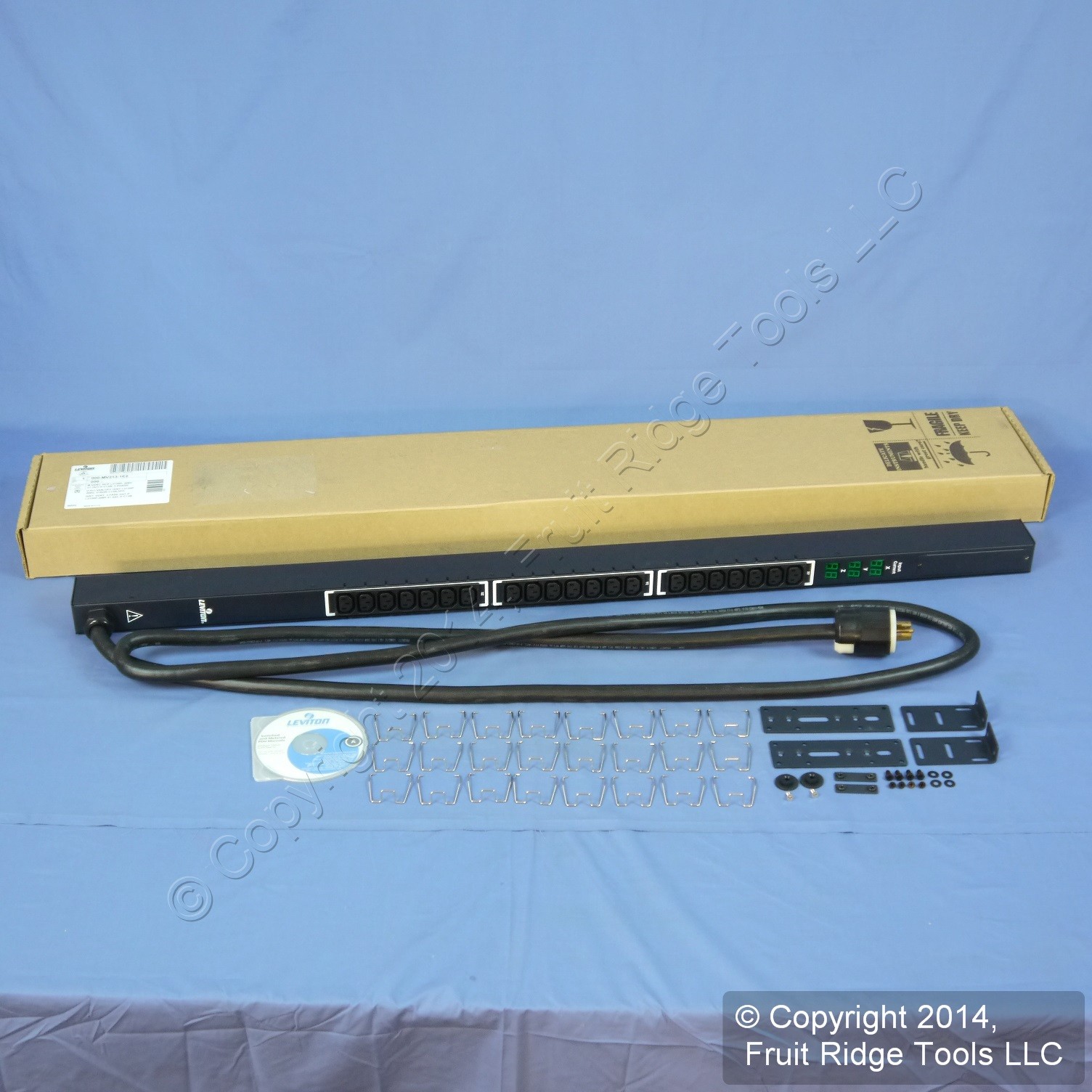 Leviton MV213-1E2 Metered 21 Outlet Vert Rack Power Distribution PDU 120/208V
