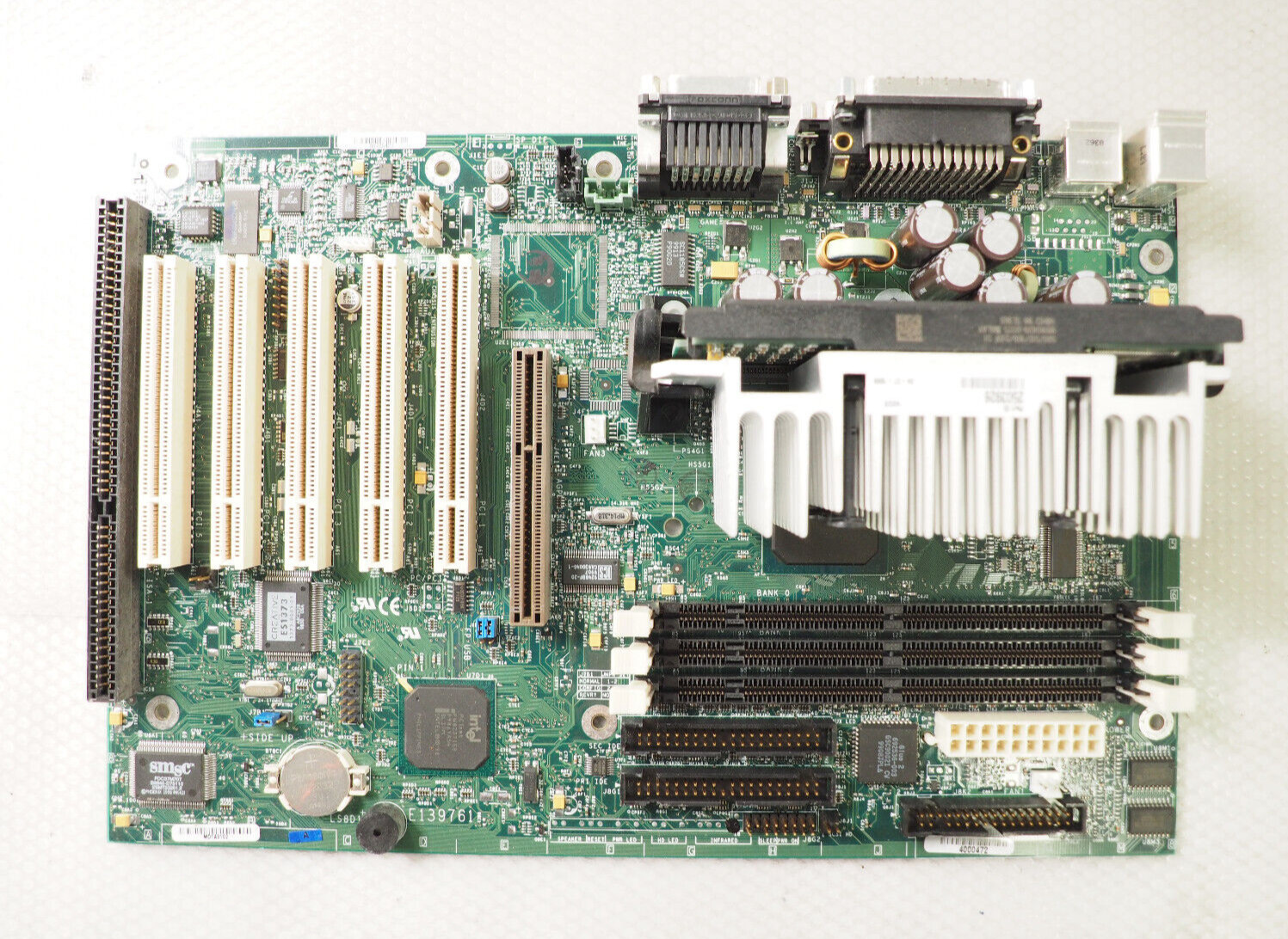 Gateway 4000472 Slot-1 System Board with Pentium lll 500MHz 500/512/100/2.0V
