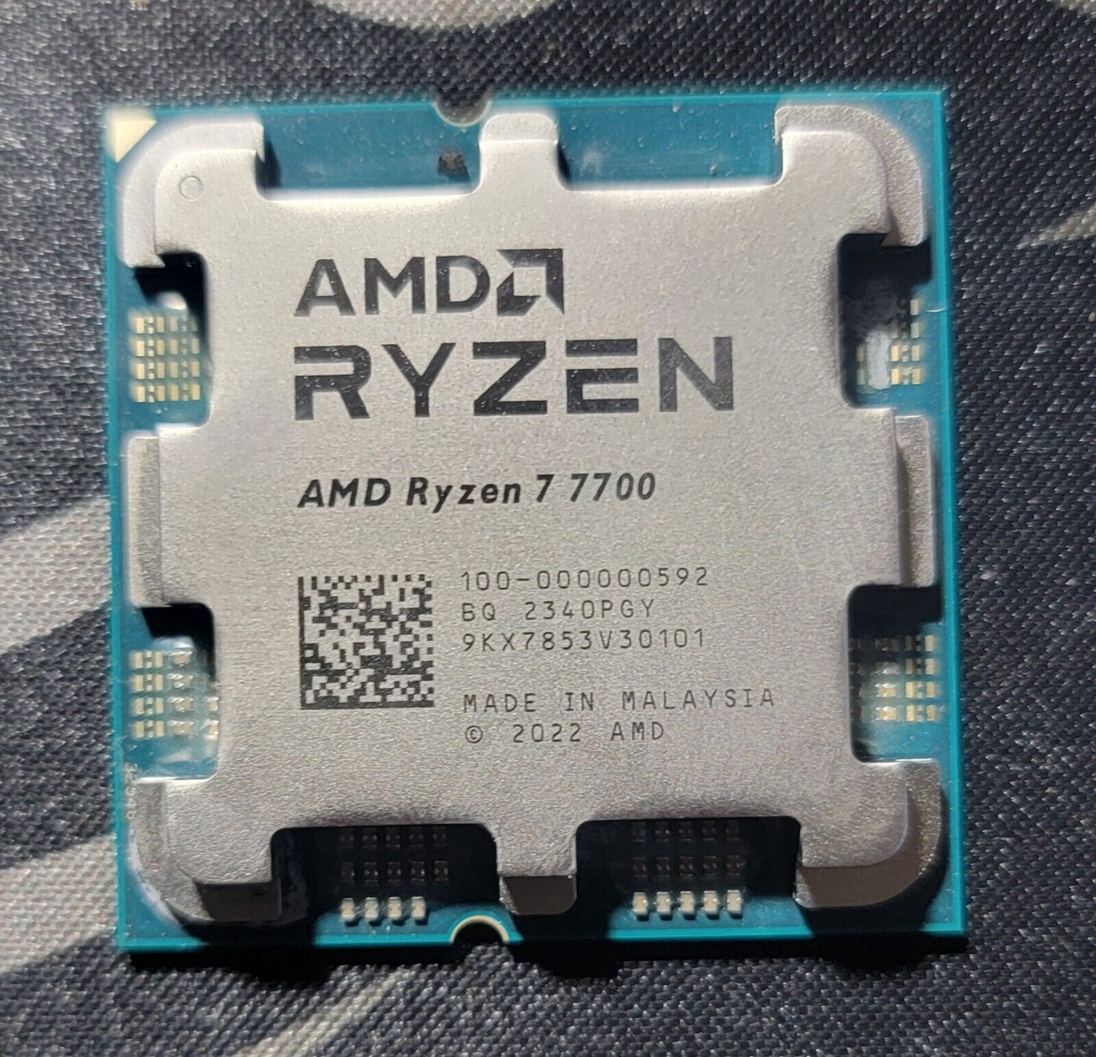 AMD Ryzen 7 7700 Processor (5.3 GHz, 8 Cores, Socket AM5) No Box