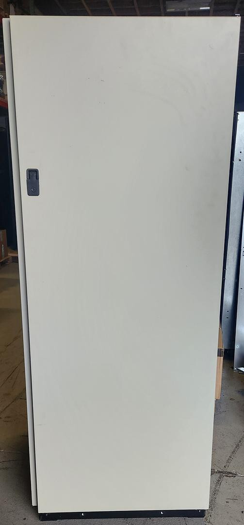 Powerware Plus Battery Cabinet 480VDC (BW050J141110001)