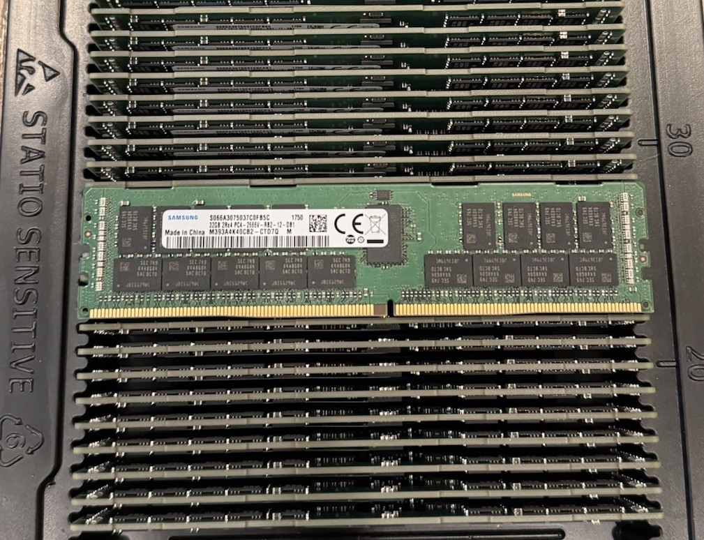 ✅ Samsung 32GB 2666MHz M393A4K40DB2-CTD PC4-21300 CL19 288-Pin 2Rx4 ECC RDIMM