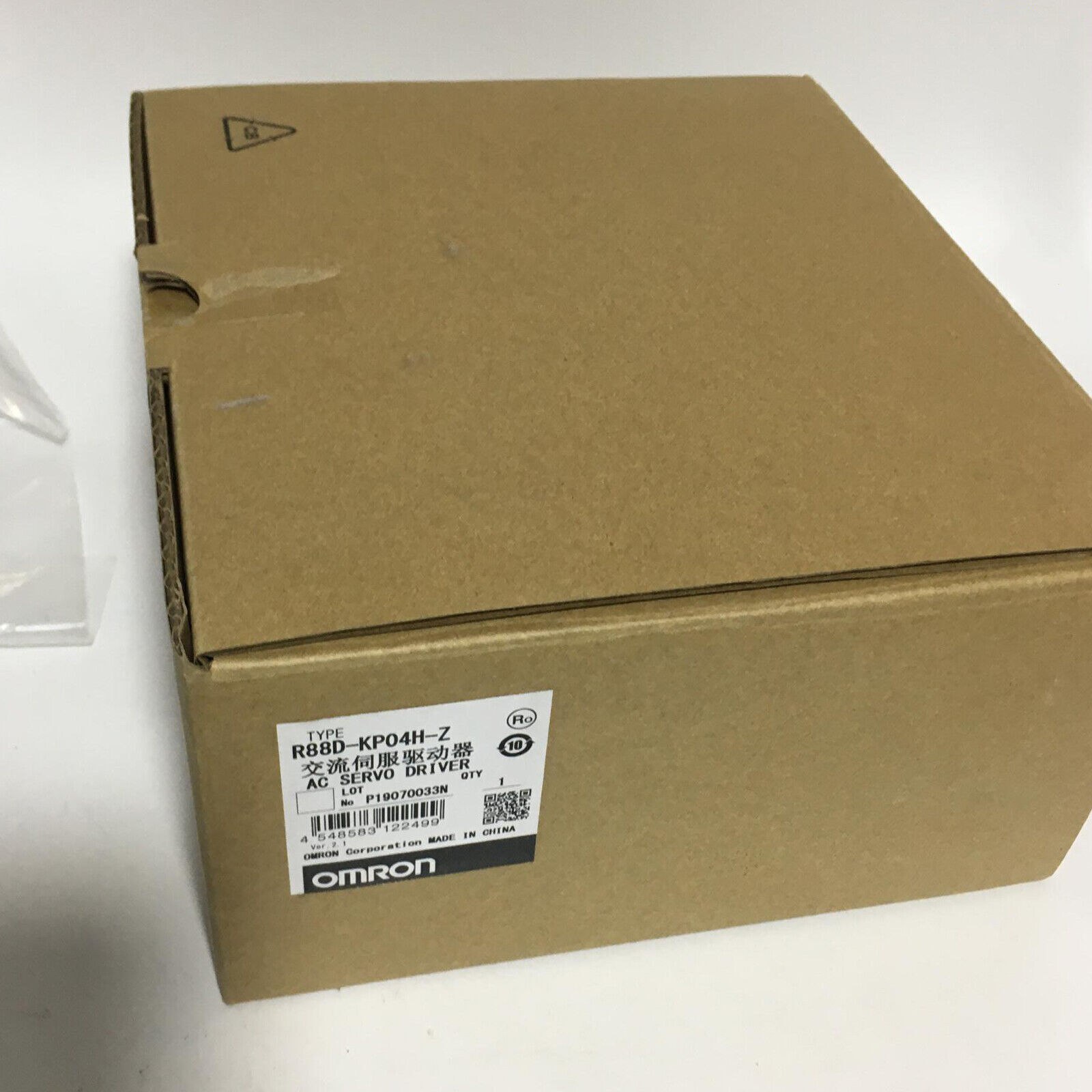 Omron R88D-KP04H-Z Servo Drive R88DKP04HZ Brand New Fast Shipping FedEx or DHL