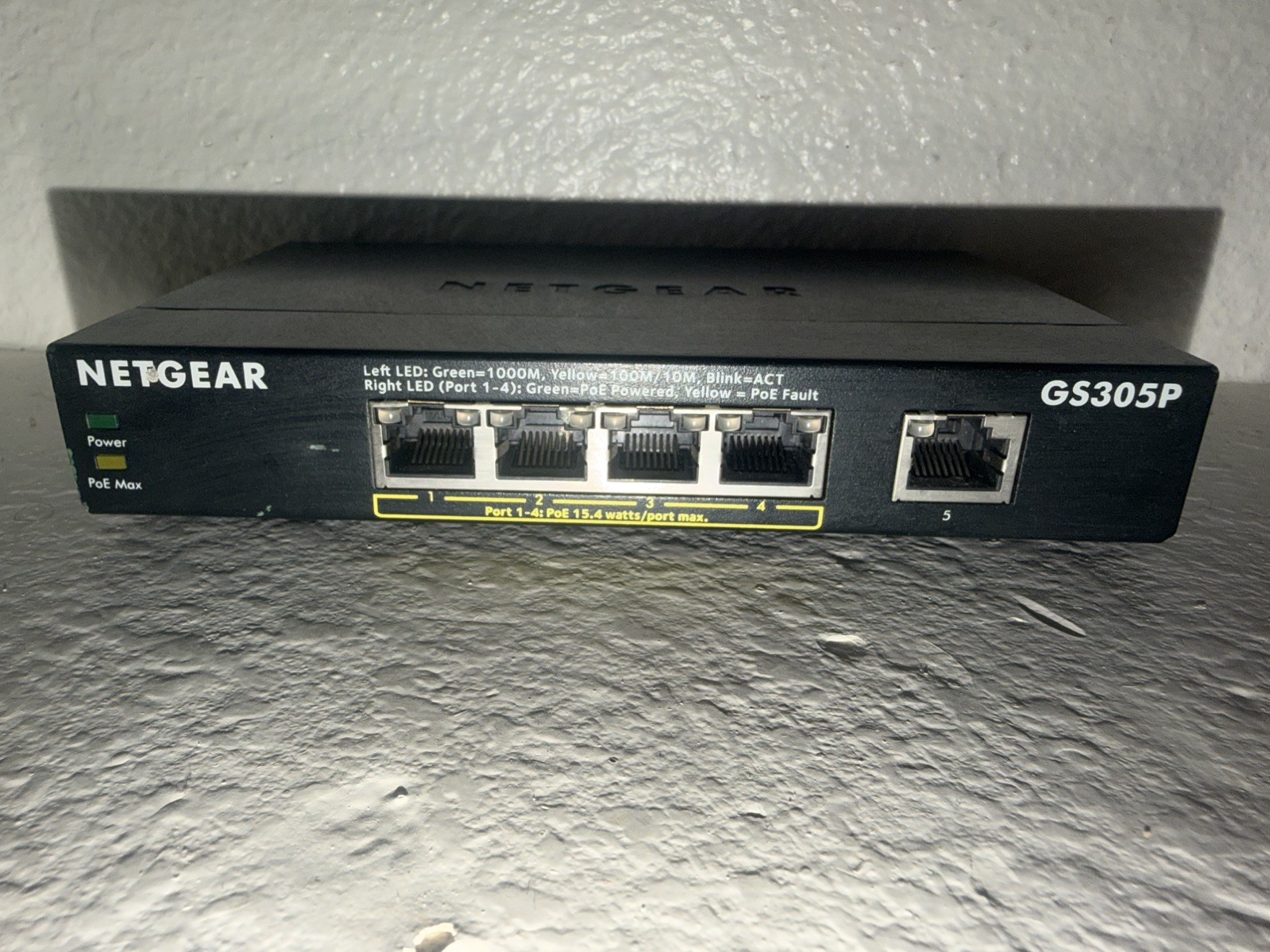 *Used* NETGEAR GS305PP 5-Port Unmanaged Switch 4 Ports PoE